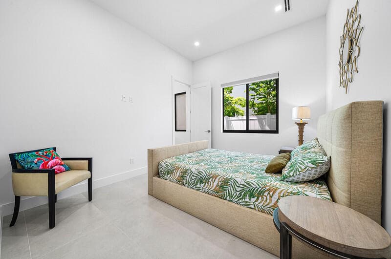 239 NE 11th Street, Delray Beach, FL 33444 37
