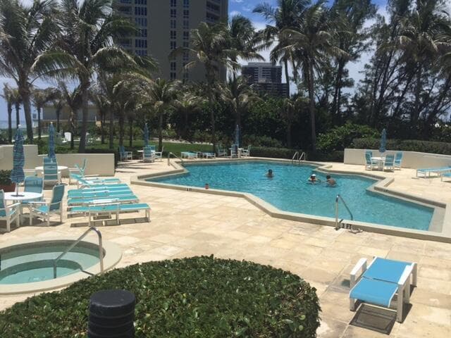 5070 N Ocean Drive 10c, Singer Island, FL 33404 33