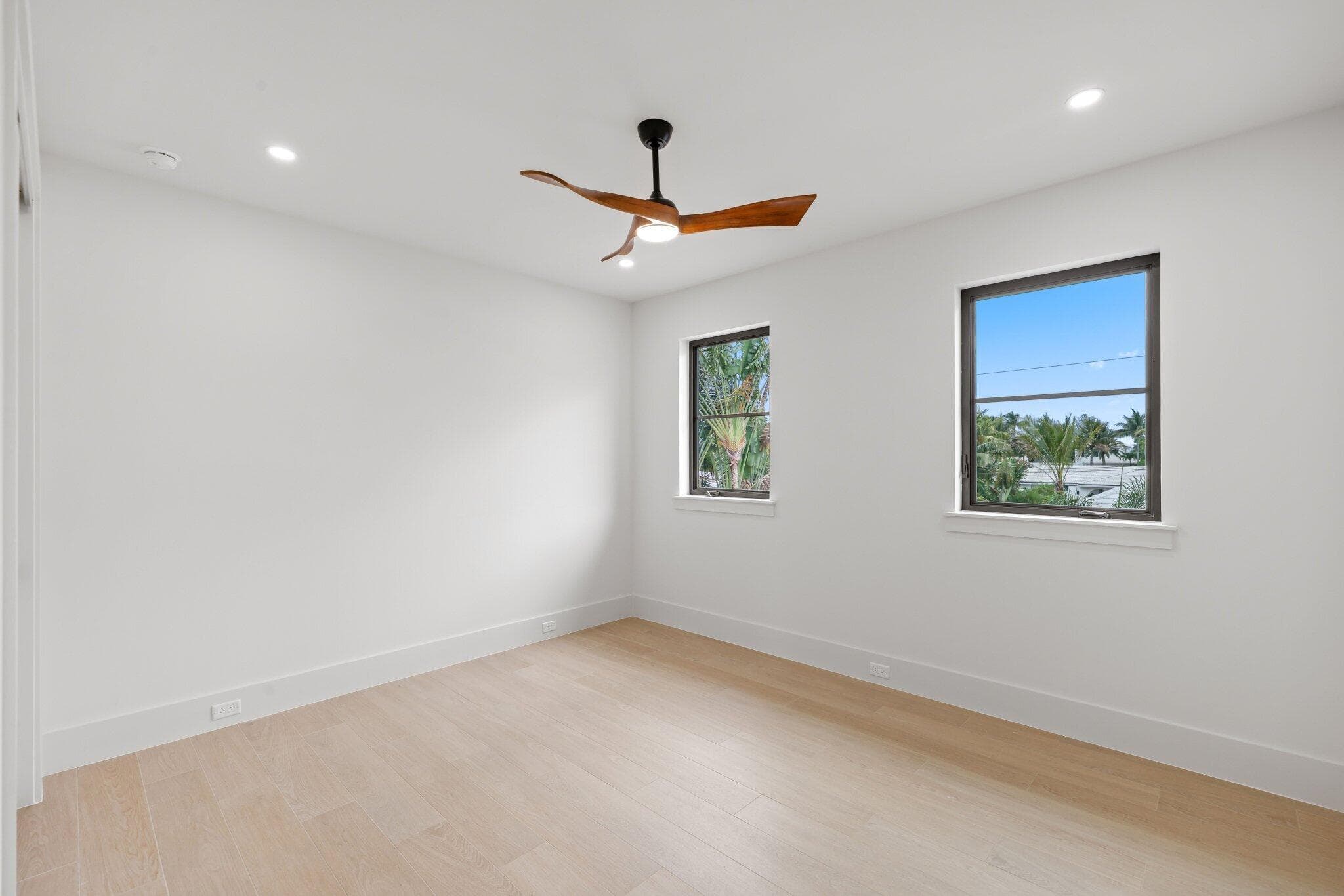 1160 Emerald Drive, Riviera Beach, FL 33404 49