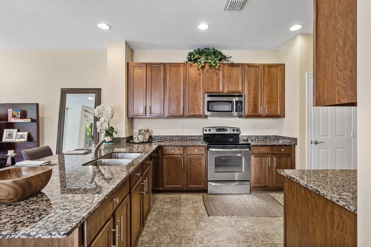 5009 Dulce Court, Palm Beach Gardens, FL 33418 11
