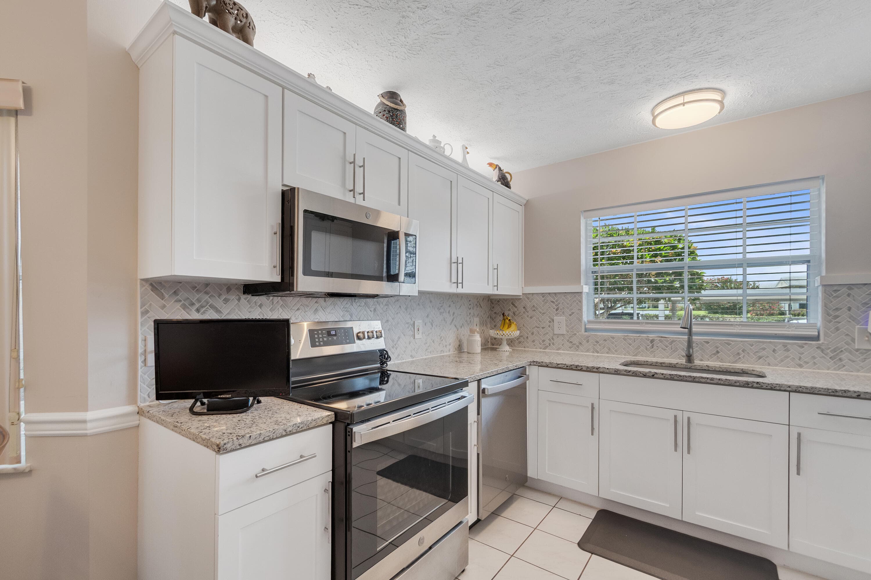 740 Lake Orchid Circle 104, Vero Beach, FL 32962 3
