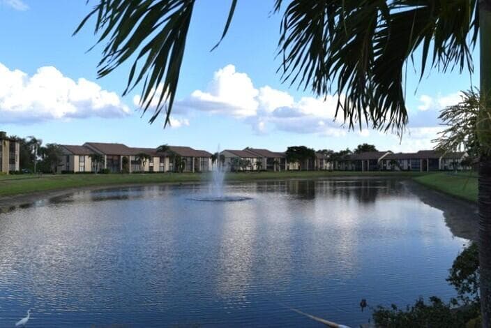 802 Sky Pine Way E2, Greenacres, FL 33415 14