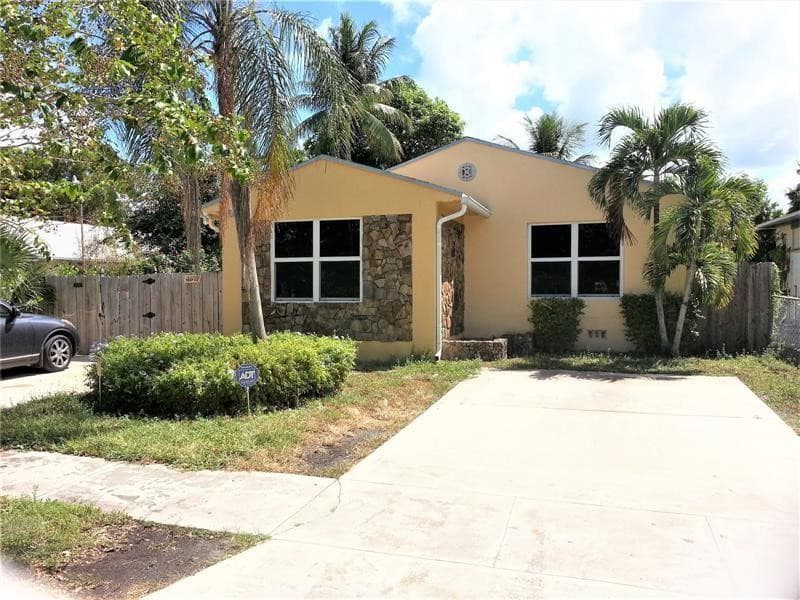 1123 N 17th Avenue 1, Hollywood, FL 33020 2
