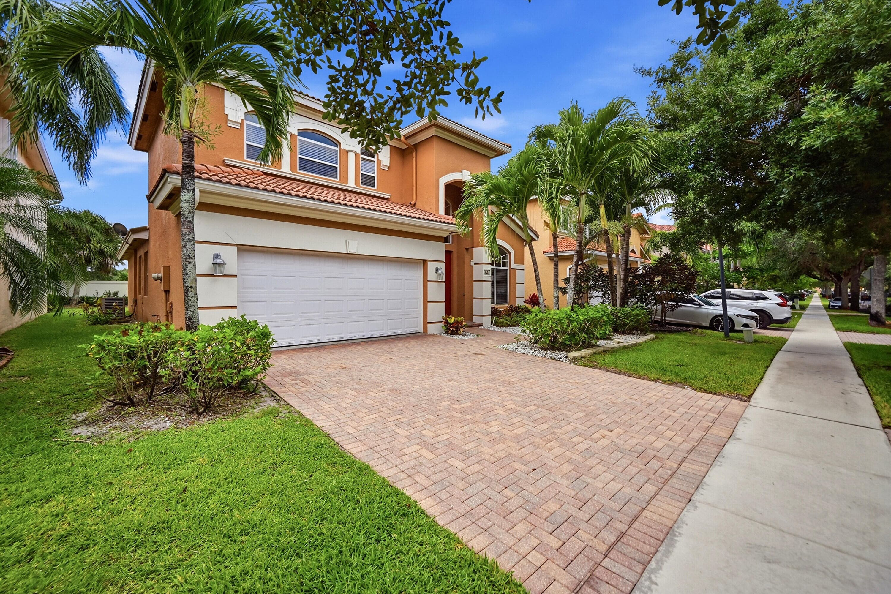 421 Gazetta Way, West Palm Beach, FL 33413 2