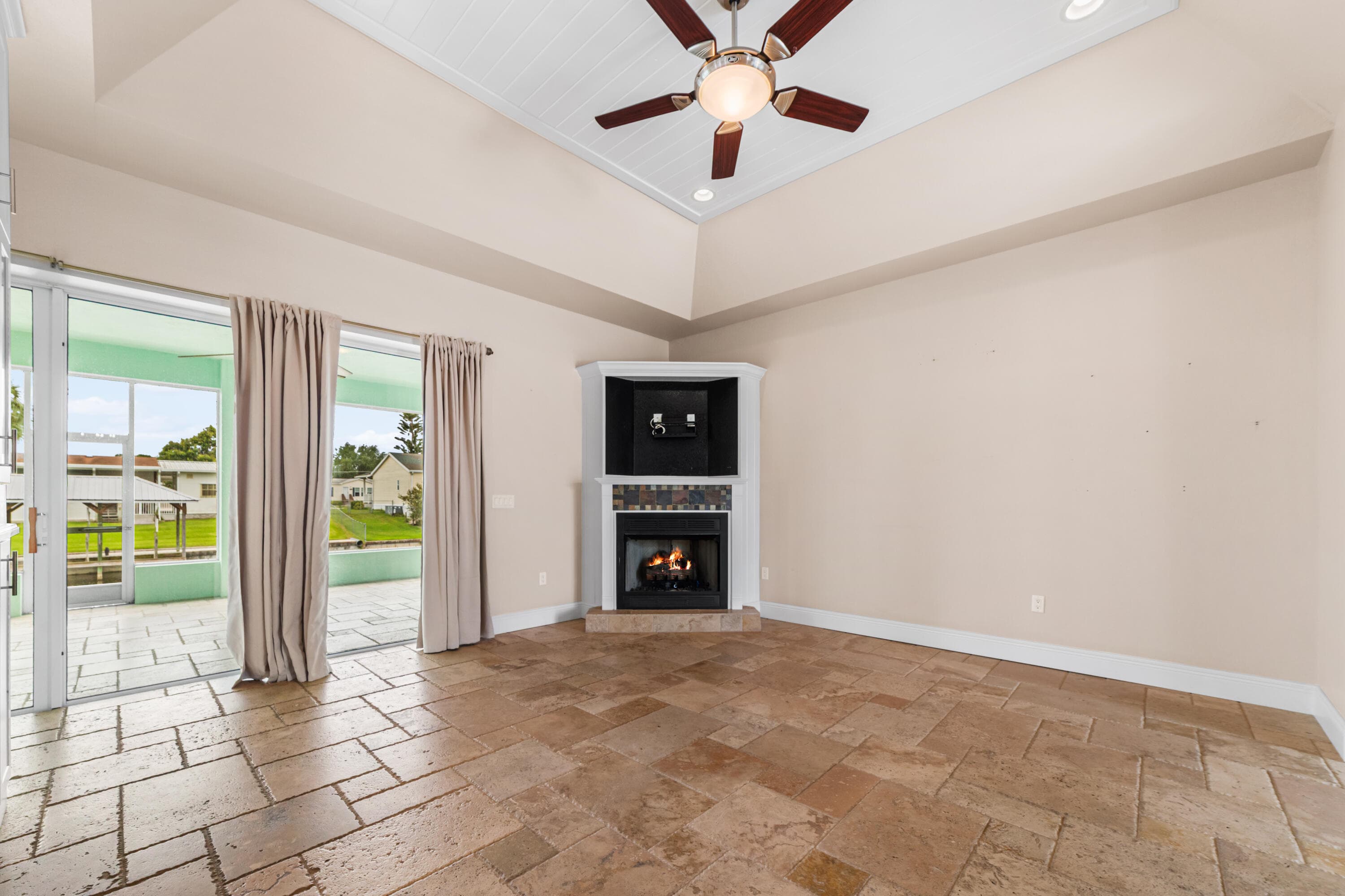 2406 SE 31st Street SE, Okeechobee, FL 34974 34