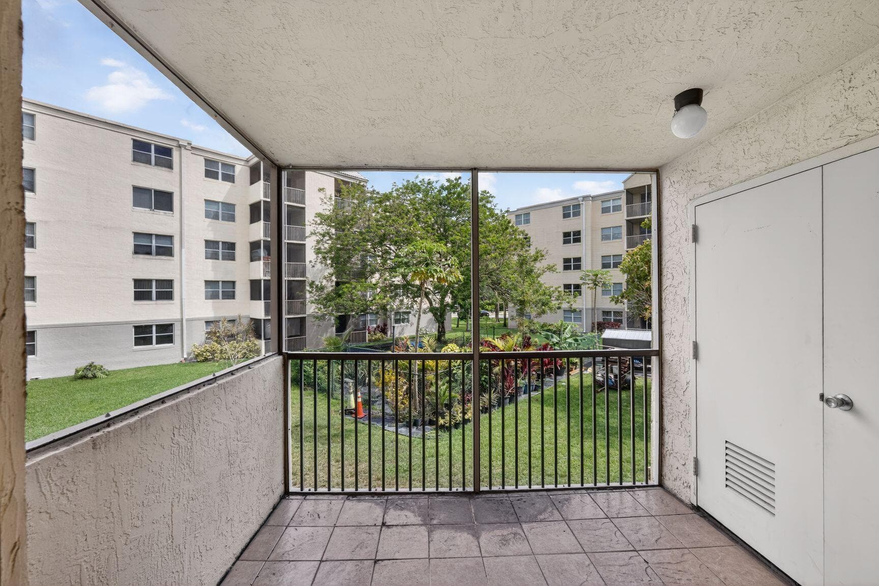 8353 Lake Drive 204, Doral, FL 33166 5