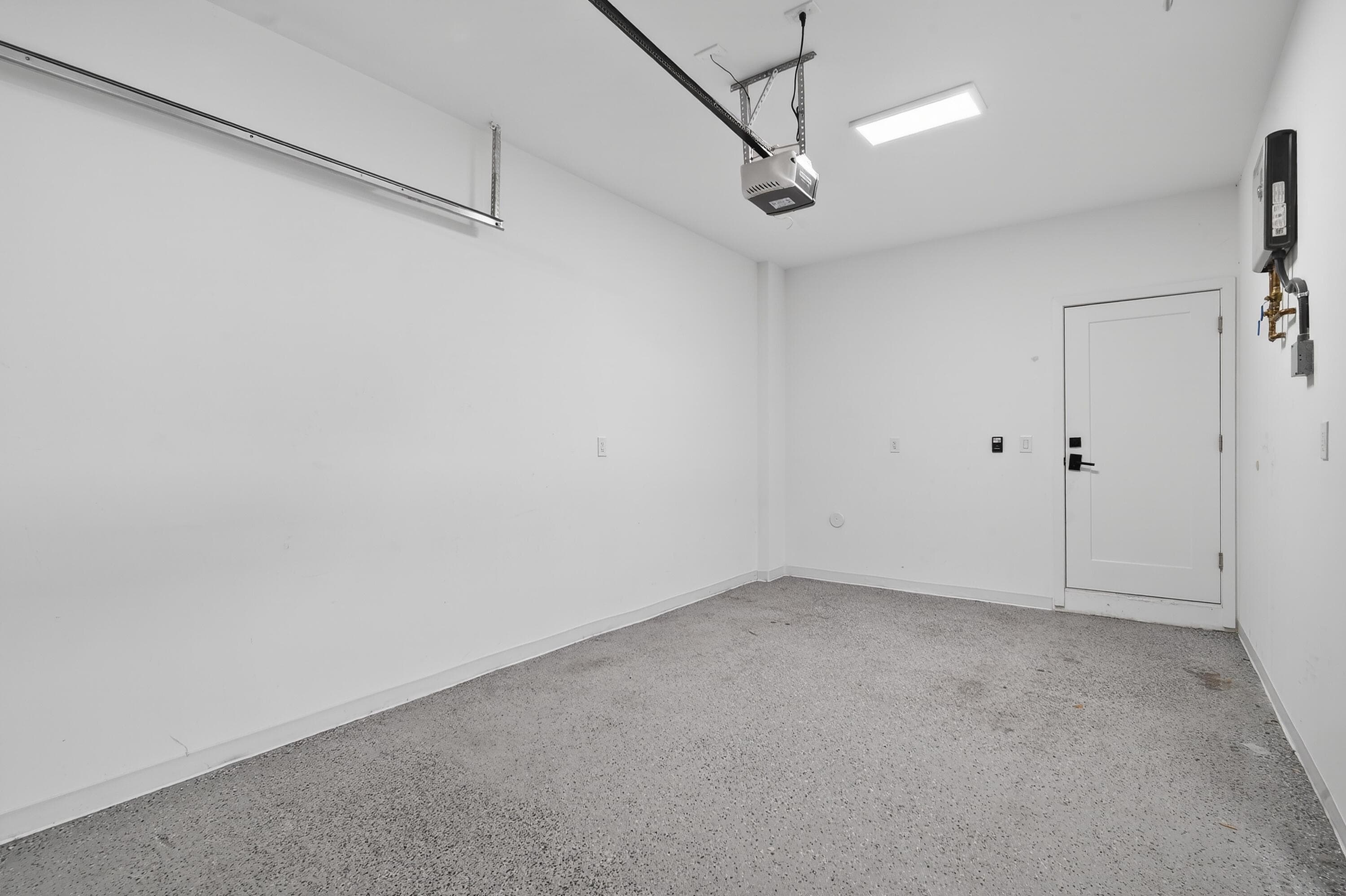913 NE 15th Street, Fort Lauderdale, FL 33304 40