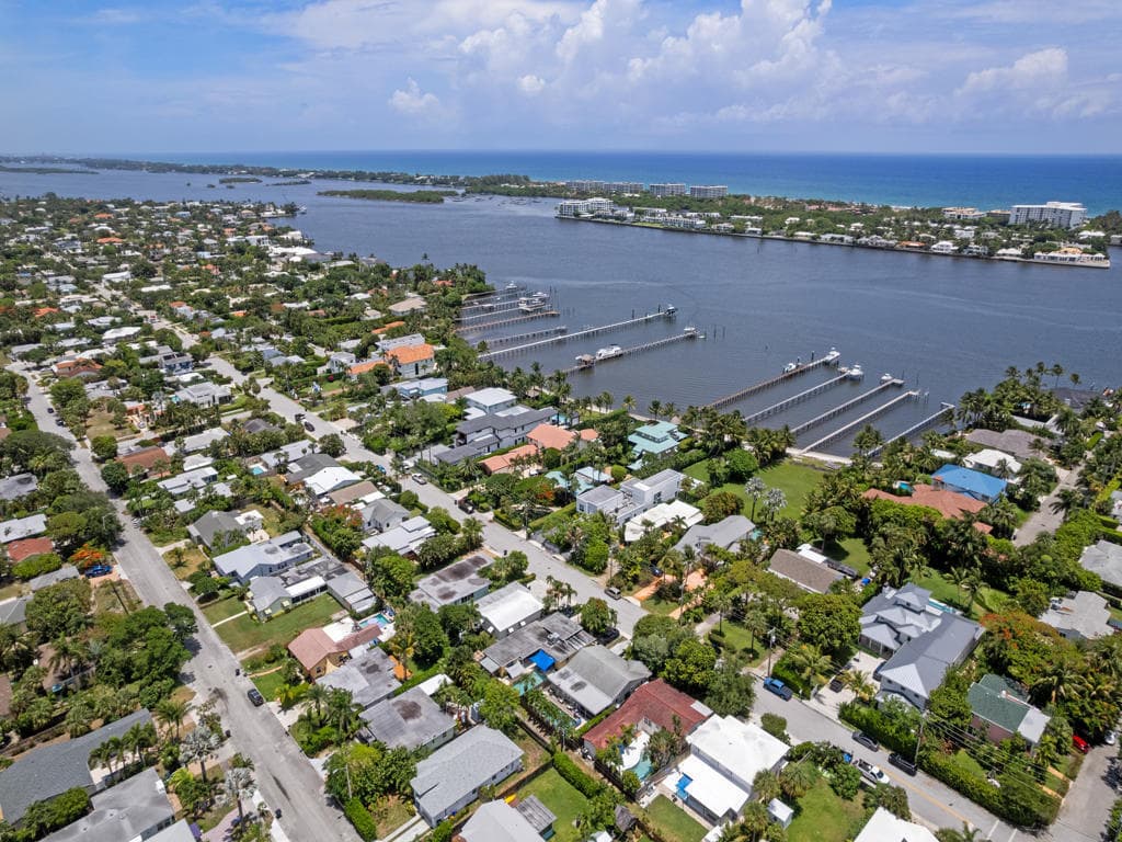 1615 N Lakeside Drive, Lake Worth Beach, FL 33460 2