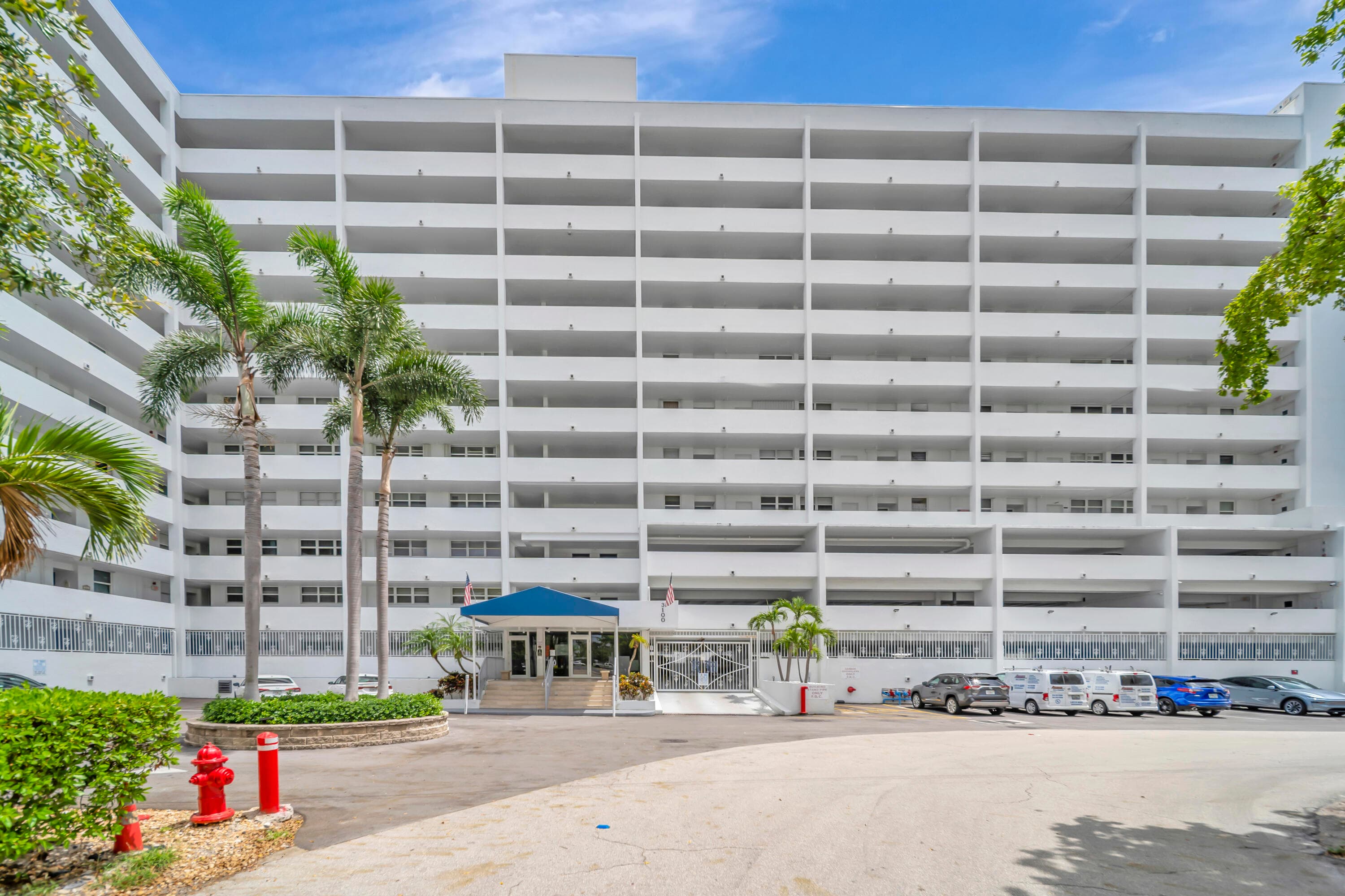 3100 NE 49 Street 403, Fort Lauderdale, FL 33308 32