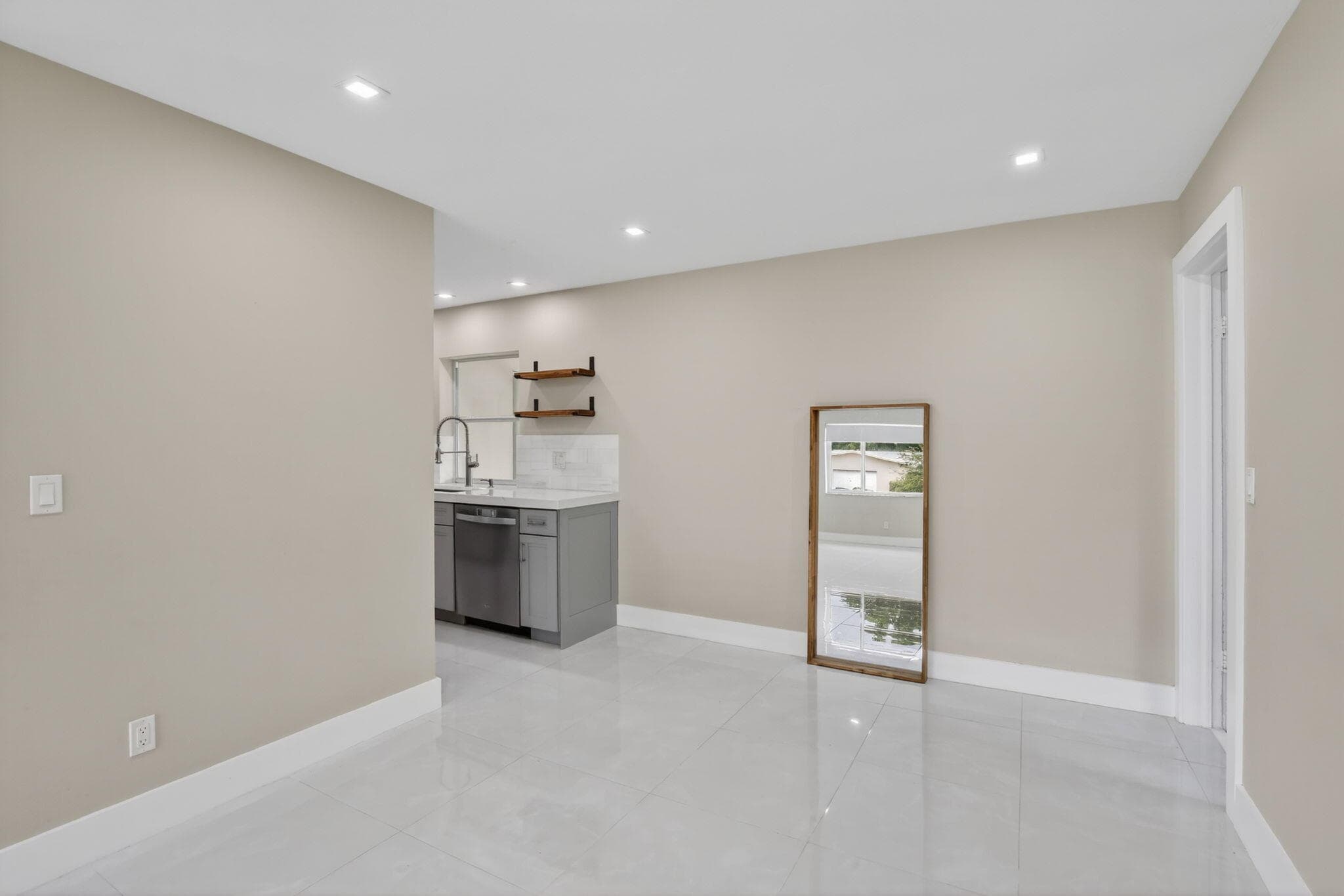 12411 SW 2nd Street, Plantation, FL 33325 18