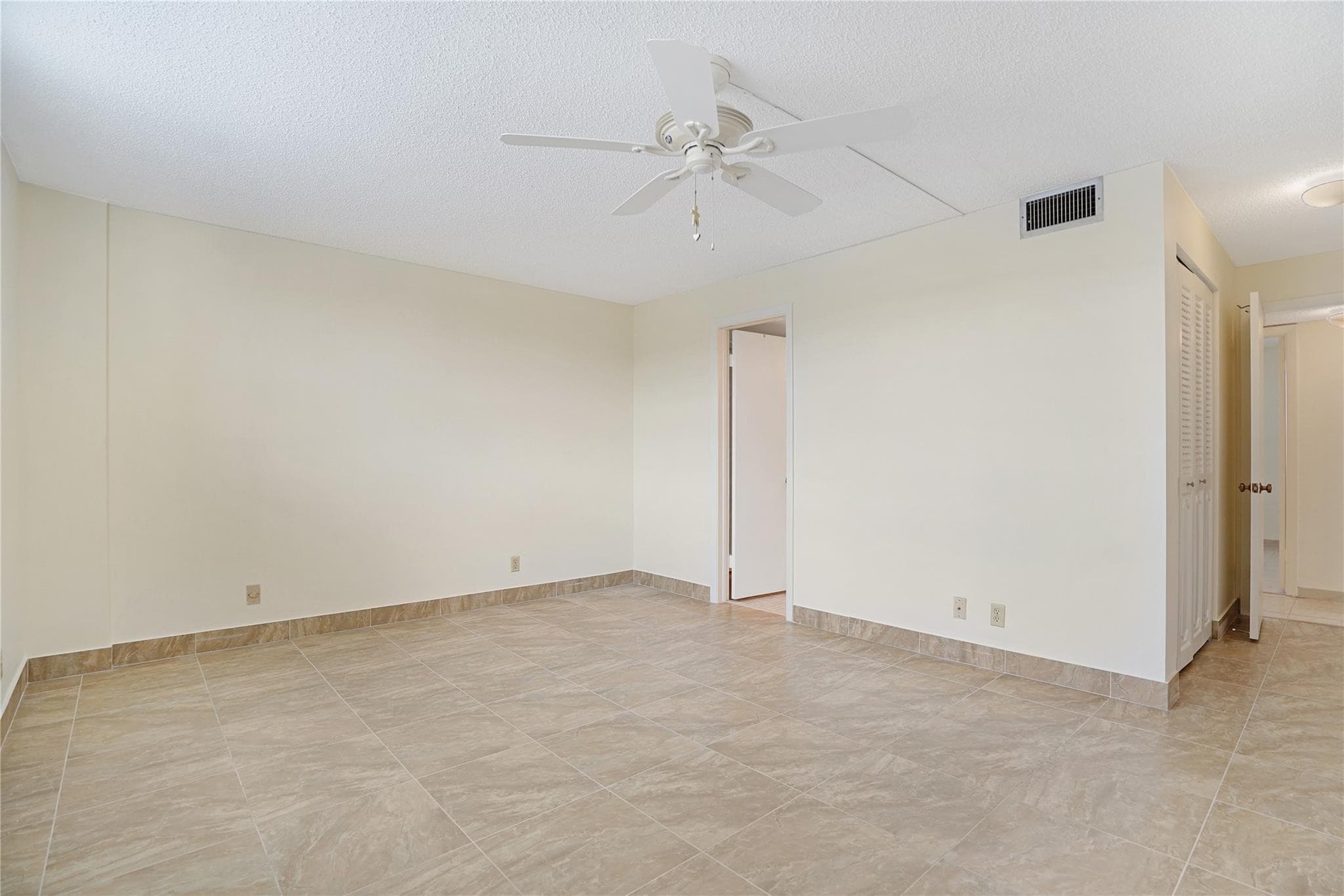 111 SE 3rd Avenue 306, Dania Beach, FL 33004 27