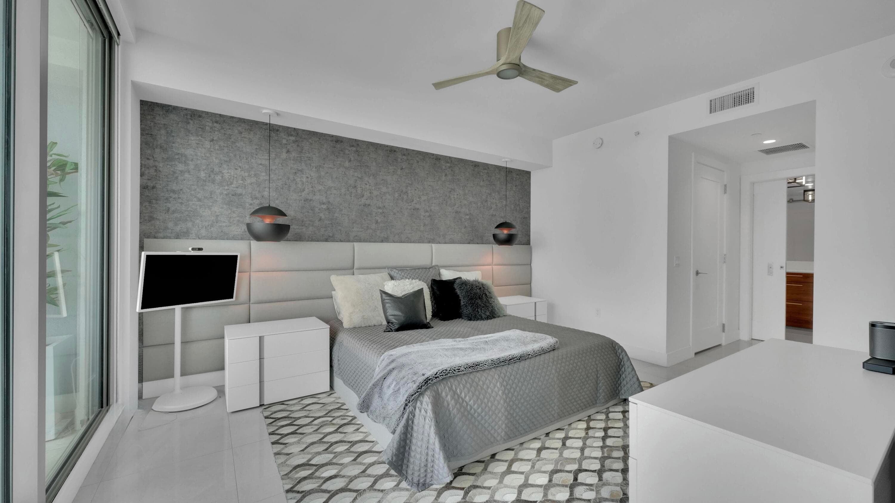 100 E Las Olas Boulevard 2802, Fort Lauderdale, FL 33301 21