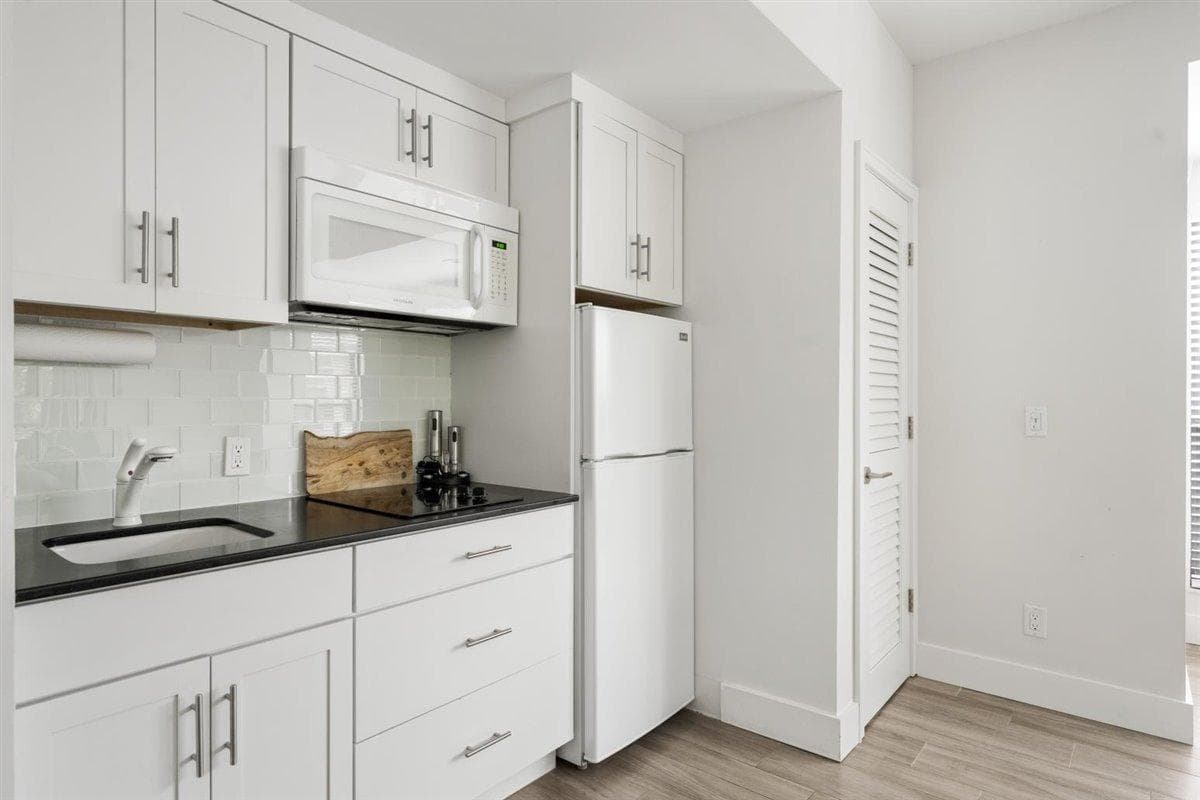 11818 Pebblewood Drive D201, Wellington, FL 33414 6