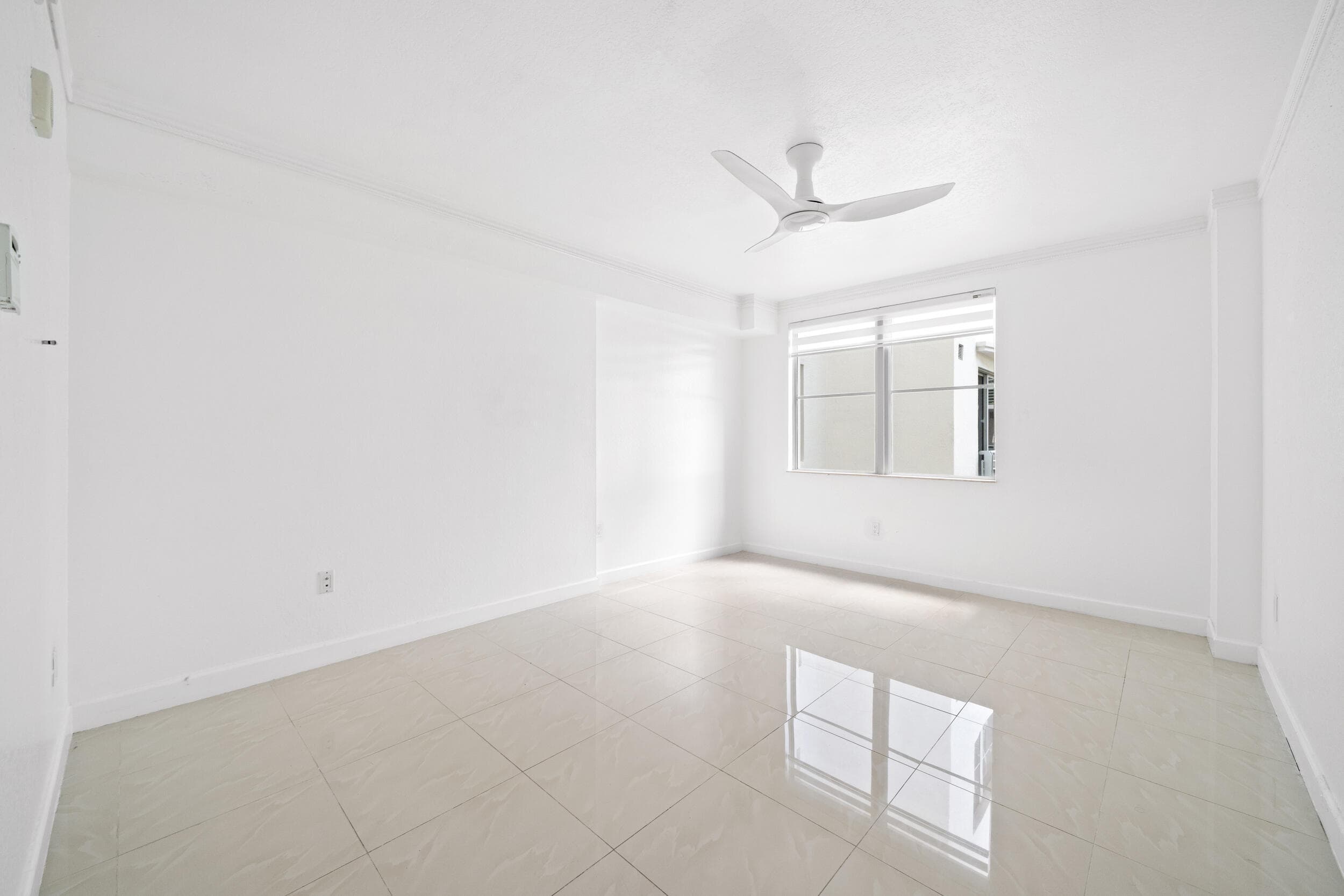 1830 Radius Drive 405, Hollywood, FL 33020 5