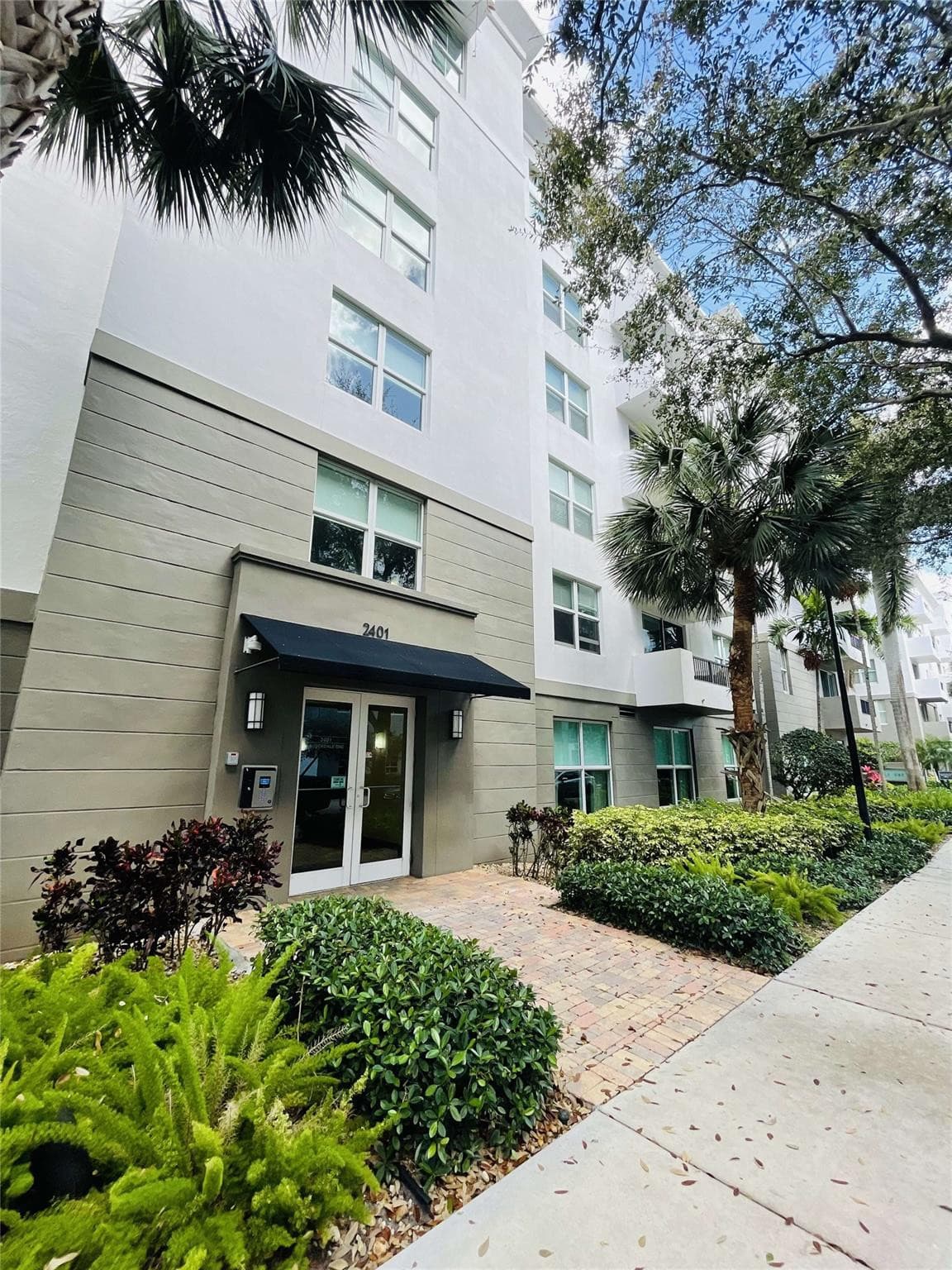 2401 NE 65th Street 408, Fort Lauderdale, FL 33308 45
