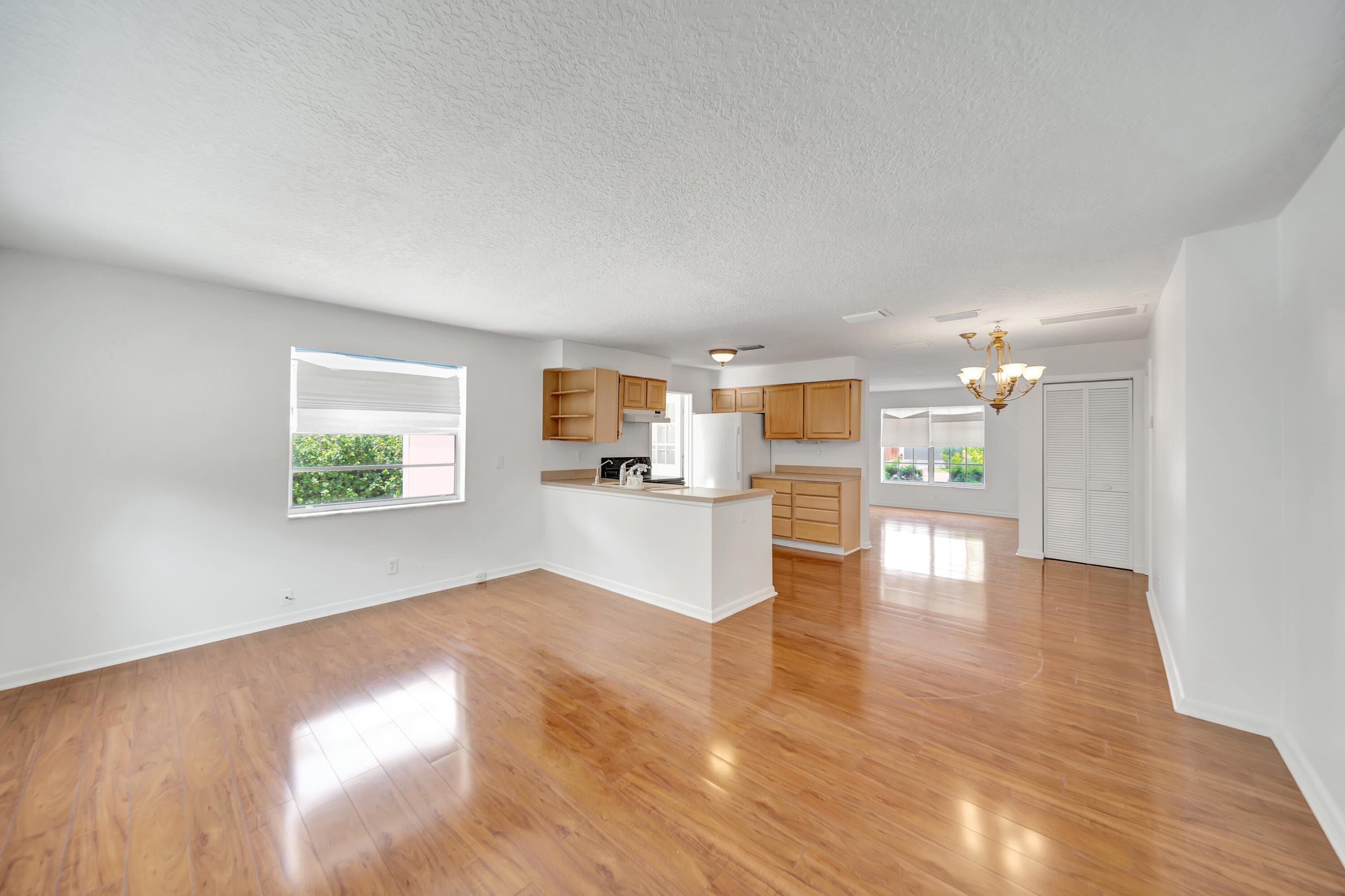 3821 NE 16th Avenue, Oakland Park, FL 33334 15