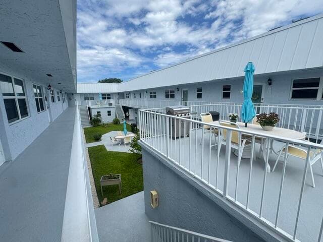 2400 NE 16th Street Unit 205, Pompano Beach, FL 33062 33