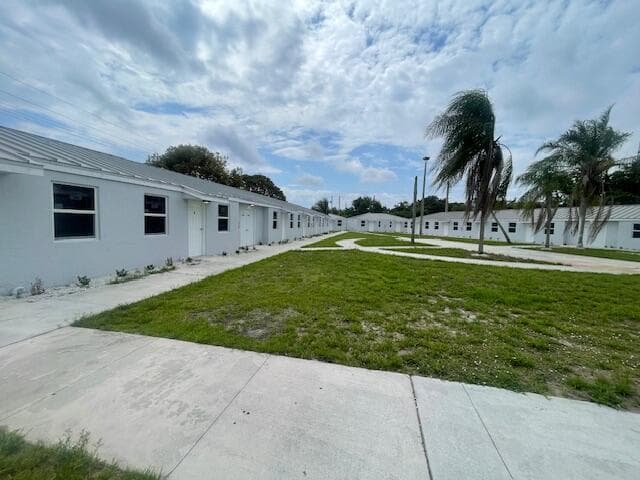 4393 Windsor Avenue 2, West Palm Beach, FL 33407