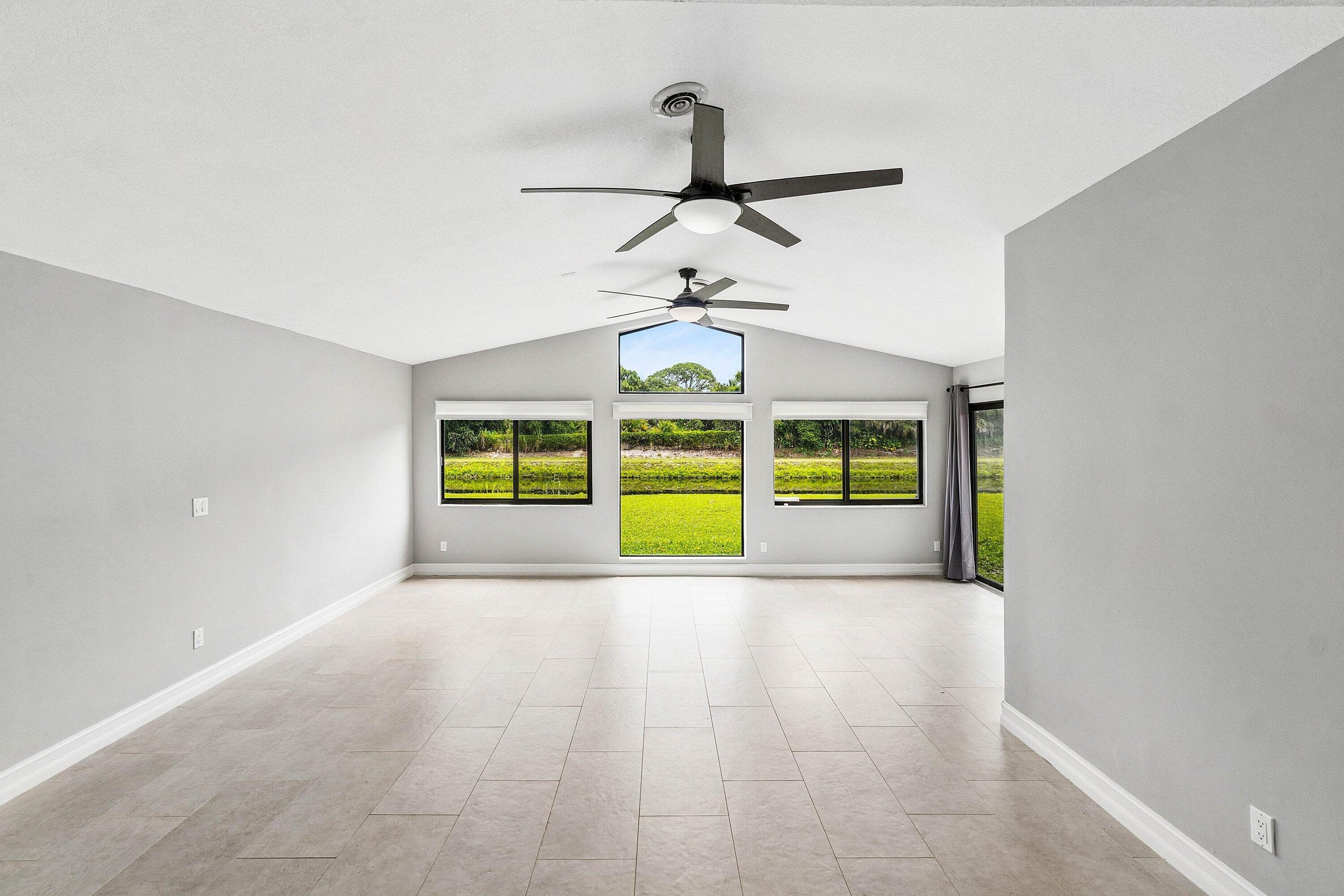 120 Mayfair Lane, Boynton Beach, FL 33426 12