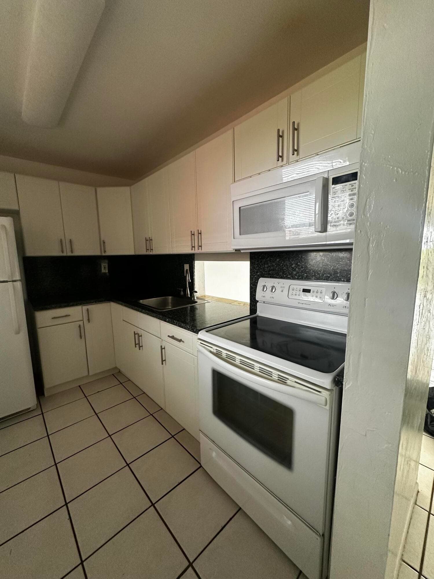 13707 Kendale Lakes Circle Ph13, Miami, FL 33183 28