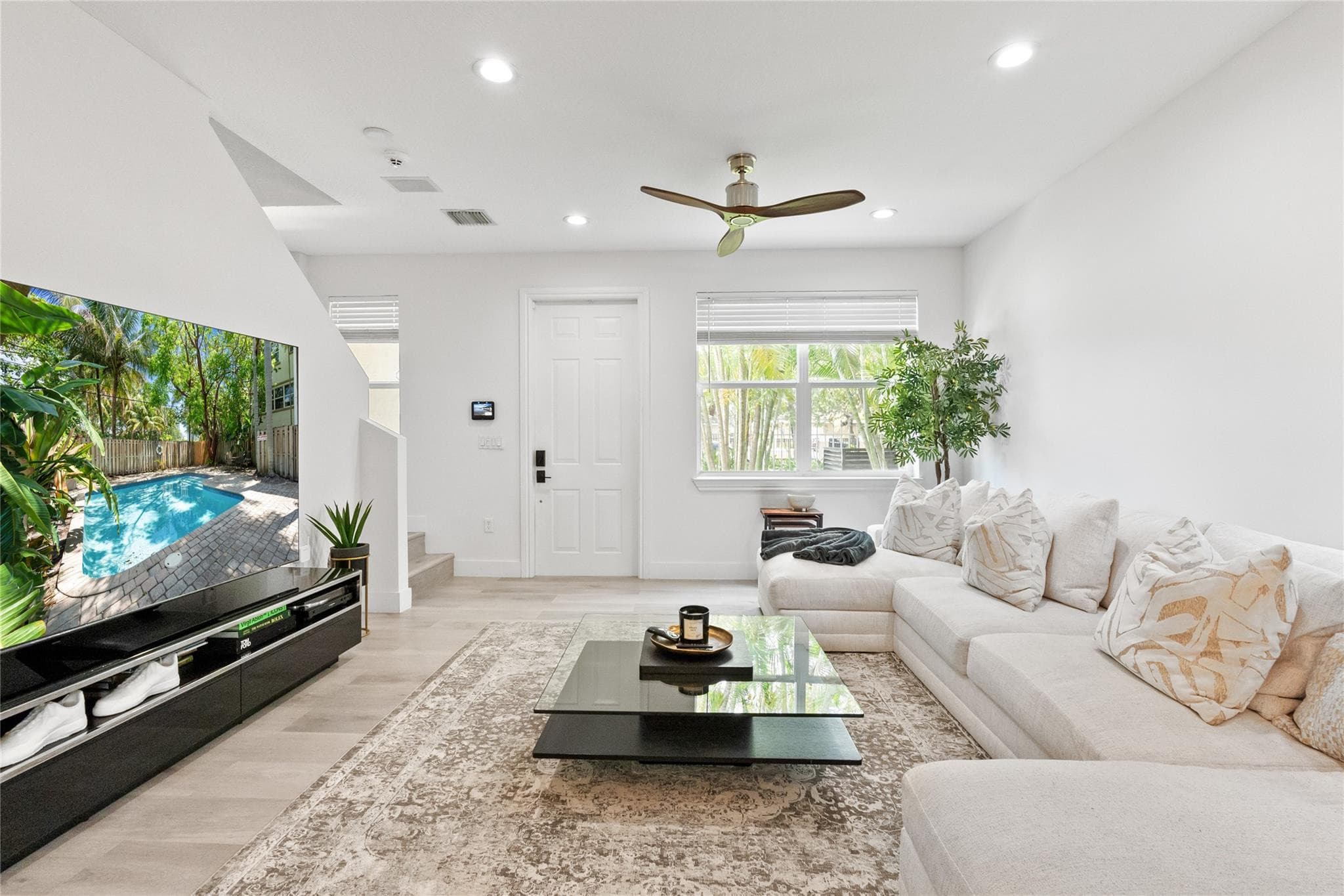 417 SW 8th Street, Fort Lauderdale, FL 33315 5