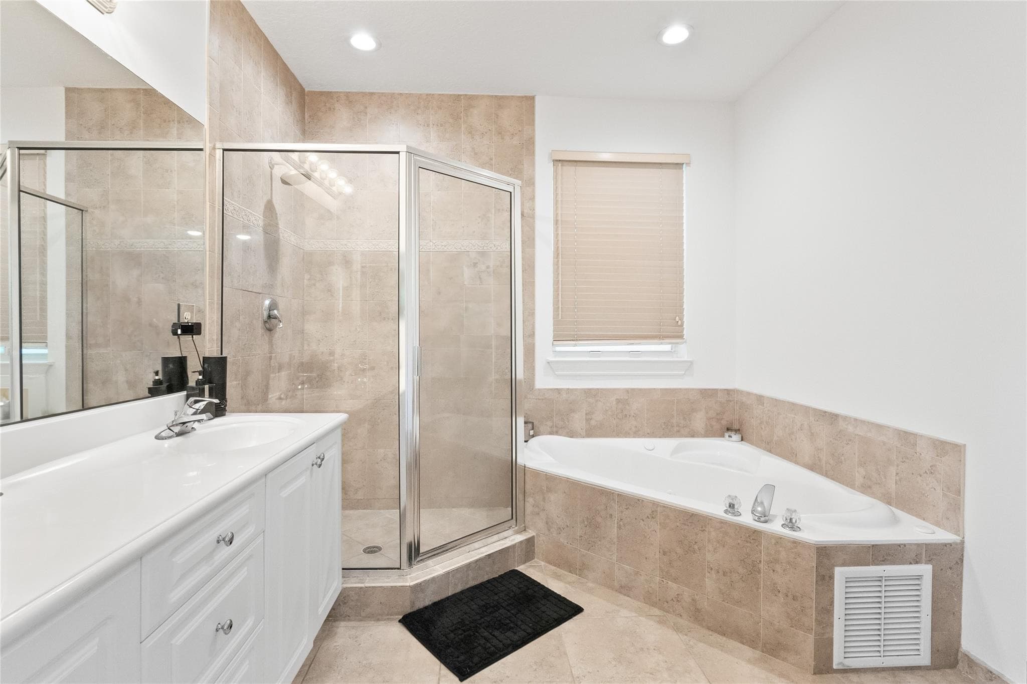 417 SW 8th Street, Fort Lauderdale, FL 33315 15