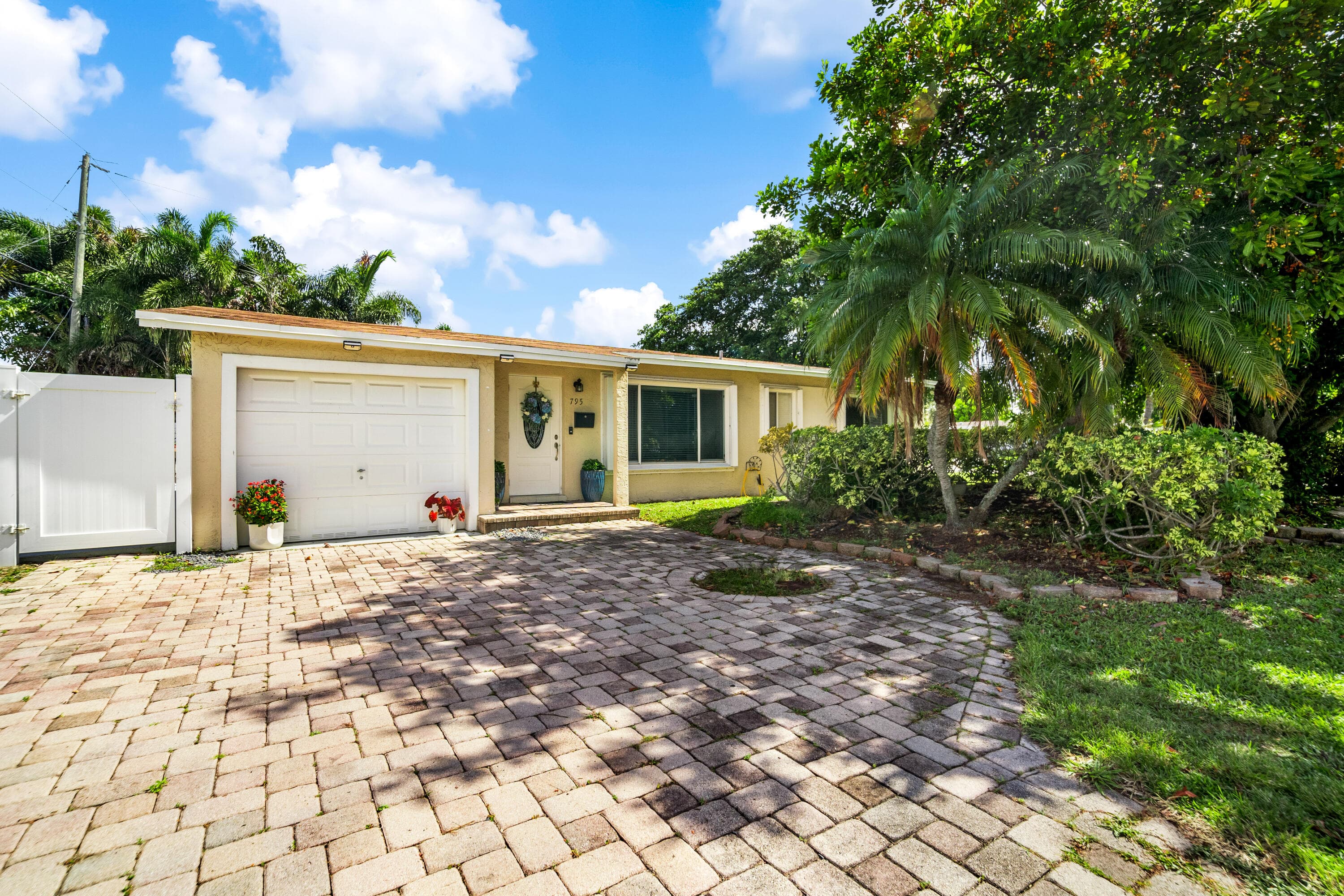 795 SE 17th Street 795, Deerfield Beach, FL 33441 44