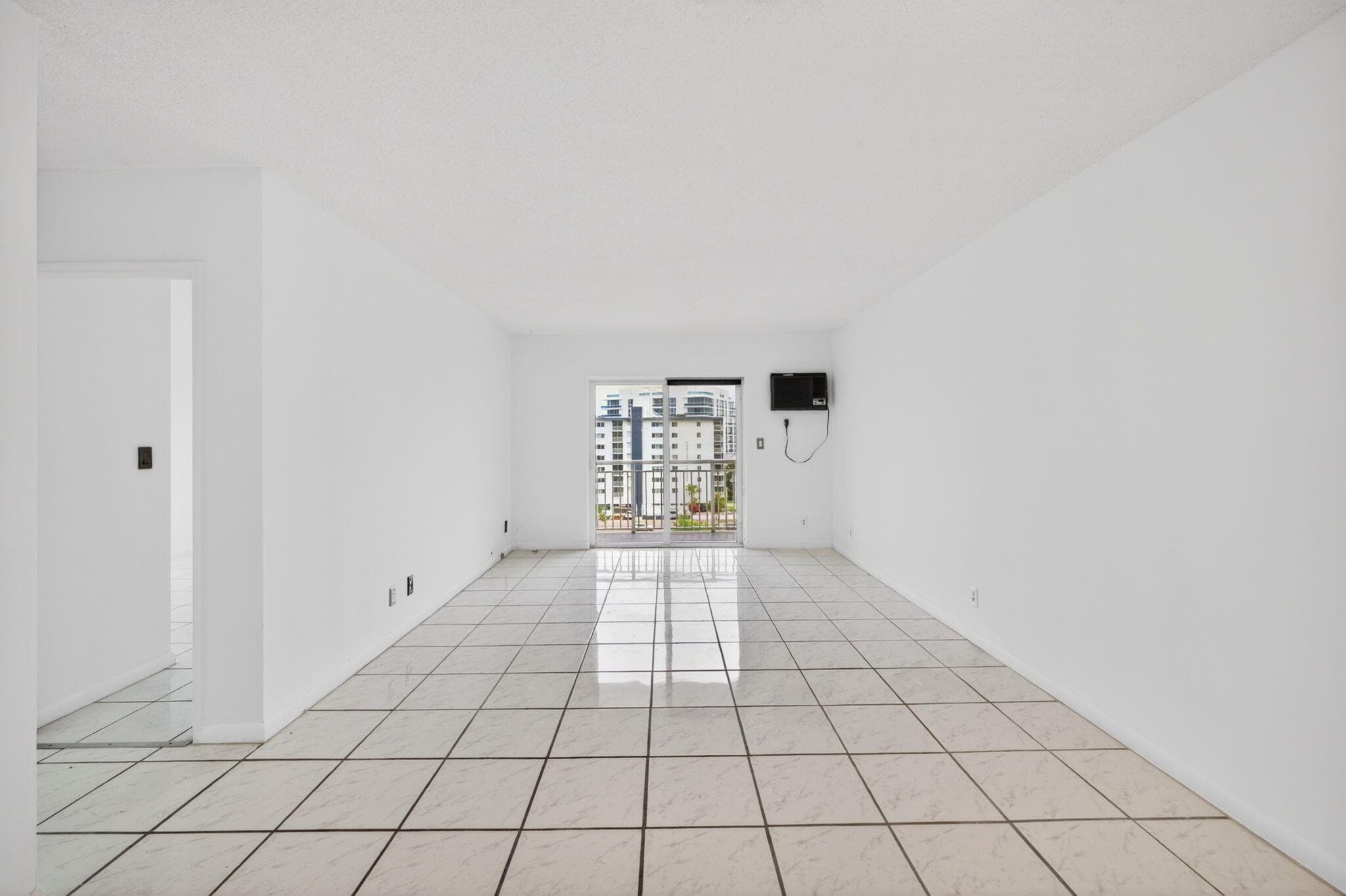 720 Orton Avenue 704, Fort Lauderdale, FL 33304 8