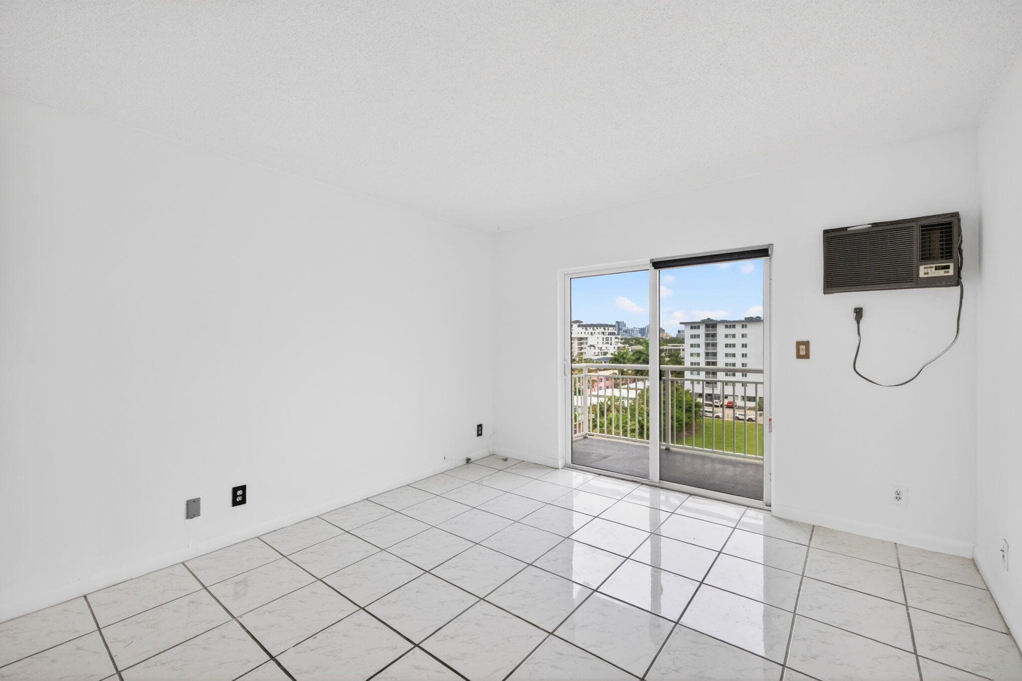 720 Orton Avenue 704, Fort Lauderdale, FL 33304 13