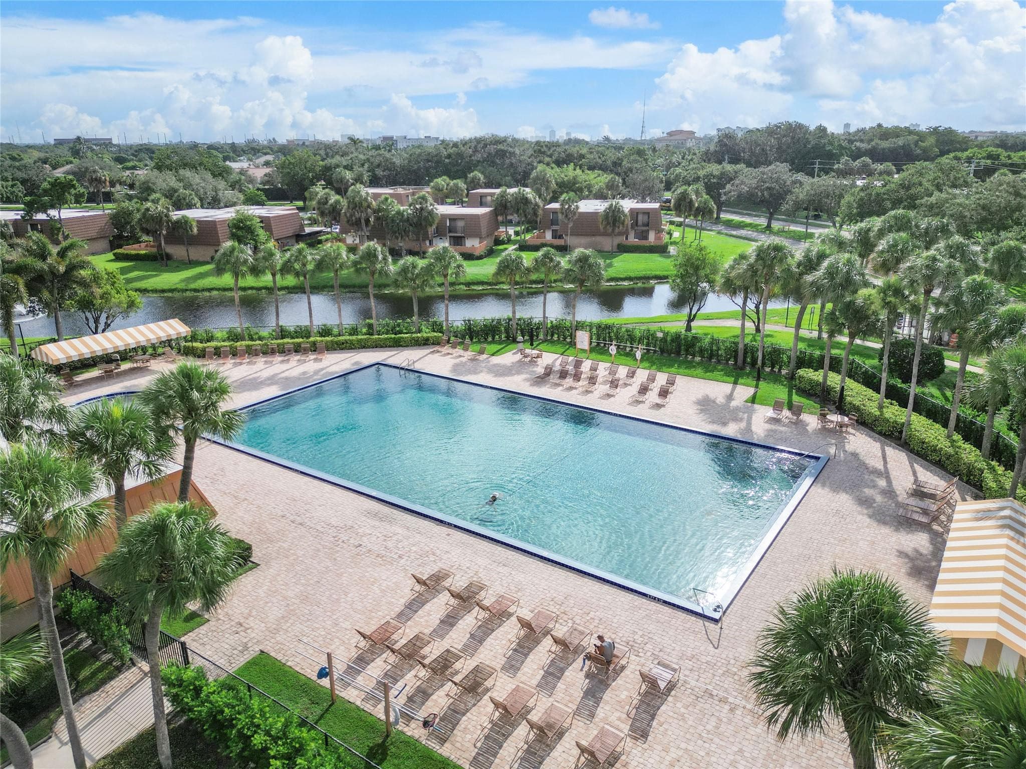 1017 10th Way, West Palm Beach, FL 33407 15