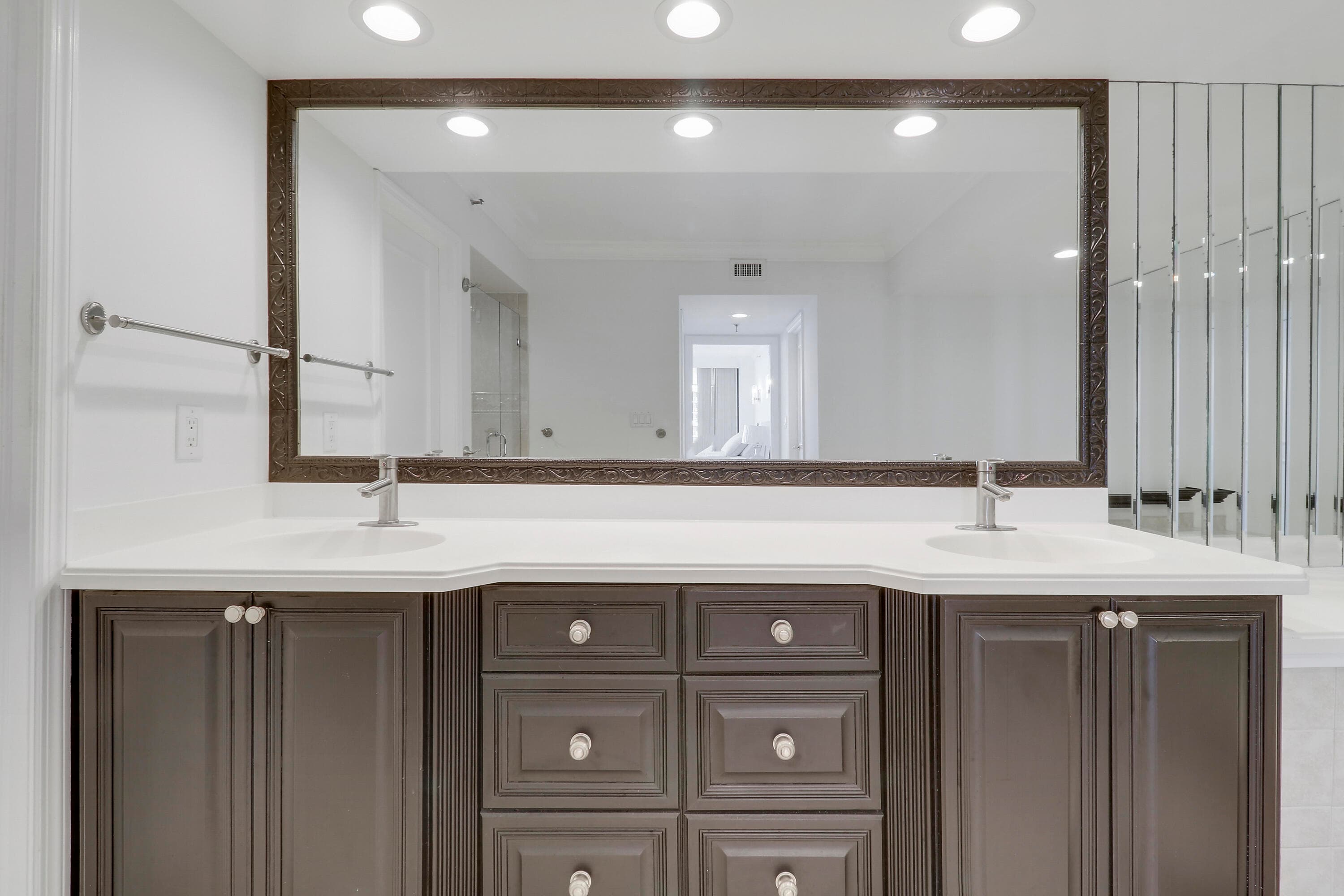 5380 N Ocean Drive 22j, Singer Island, FL 33404 22