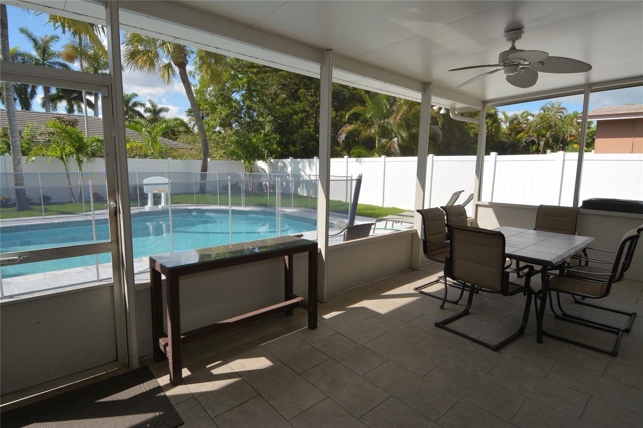 3840 N 42nd Terrace, Hollywood, FL 33021 21