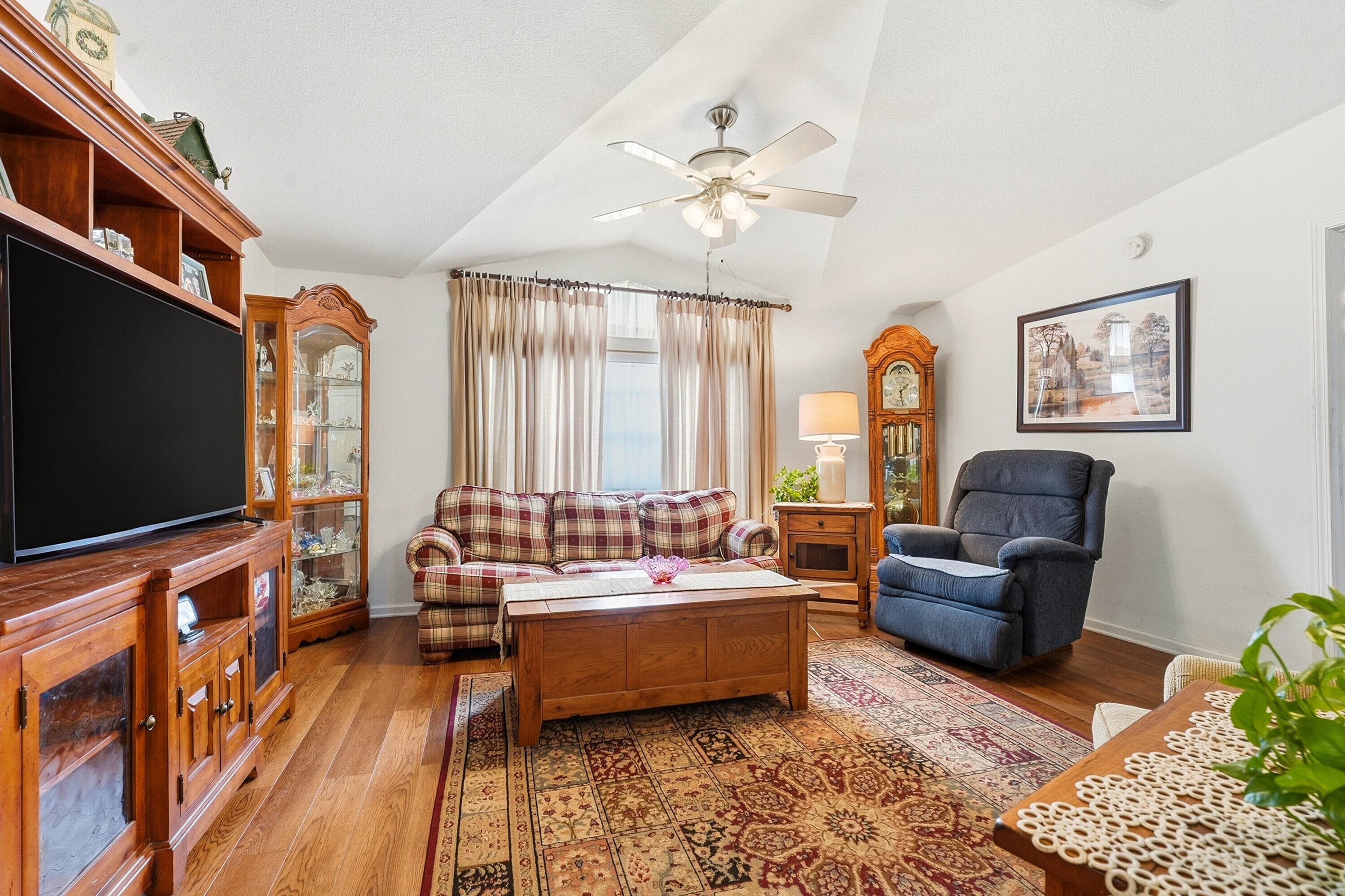 8355 SE Wren Avenue, Hobe Sound, FL 33455 9