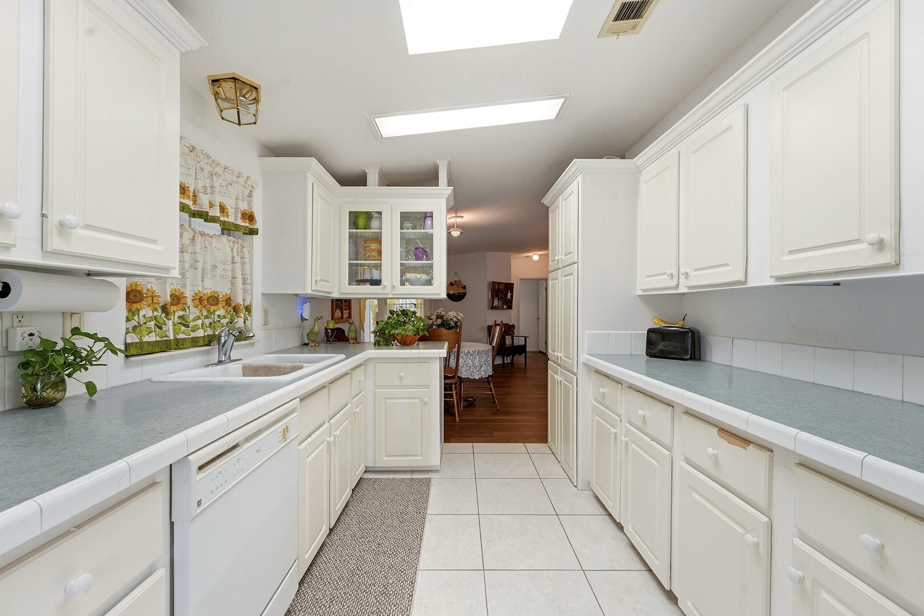 8355 SE Wren Avenue, Hobe Sound, FL 33455 12