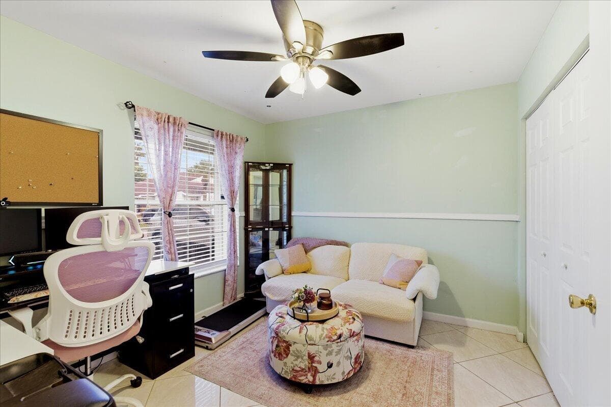 970 SW 111th Way, Davie, FL 33324 32