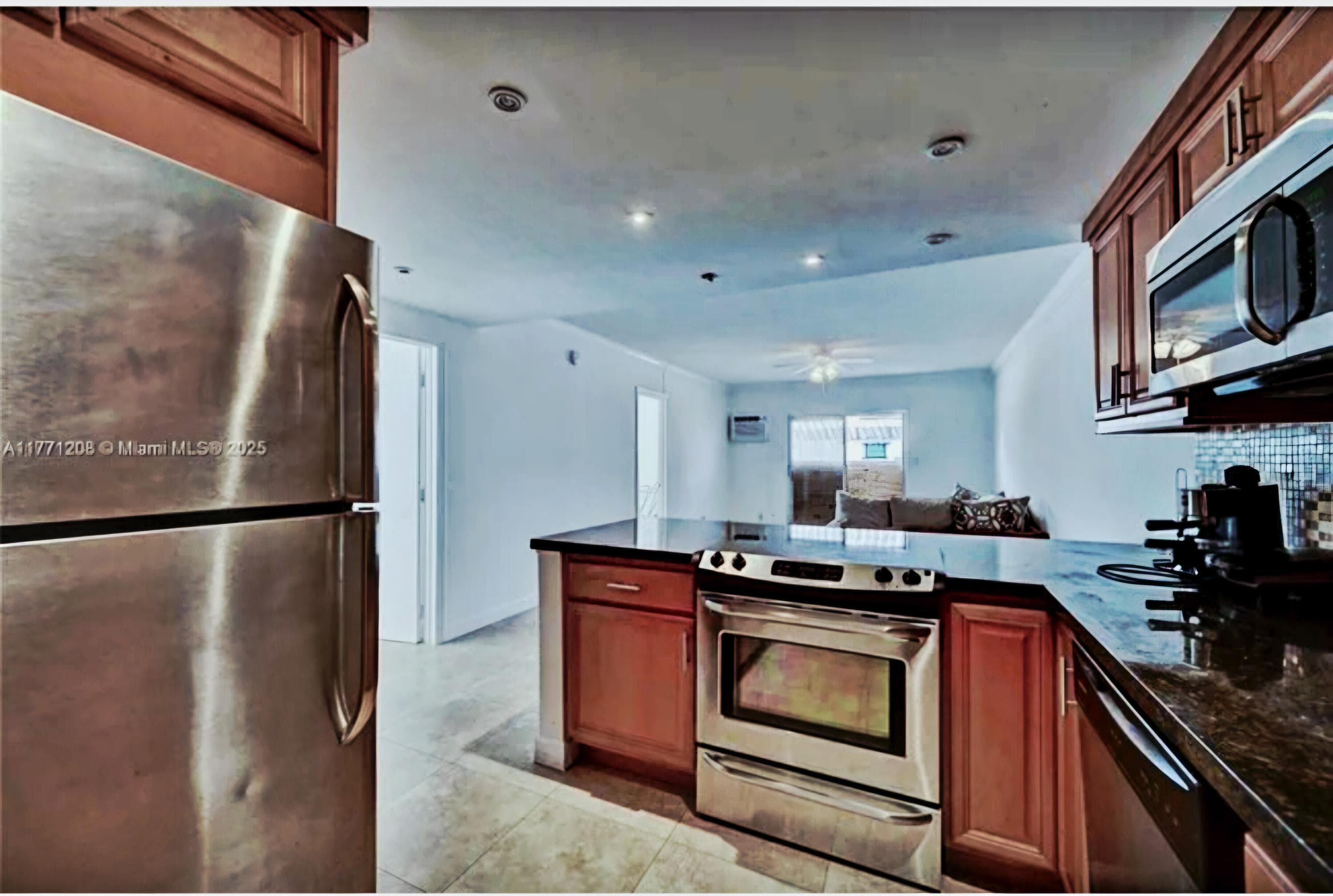 200 S Birch Road 208, Fort Lauderdale, FL 33316 11
