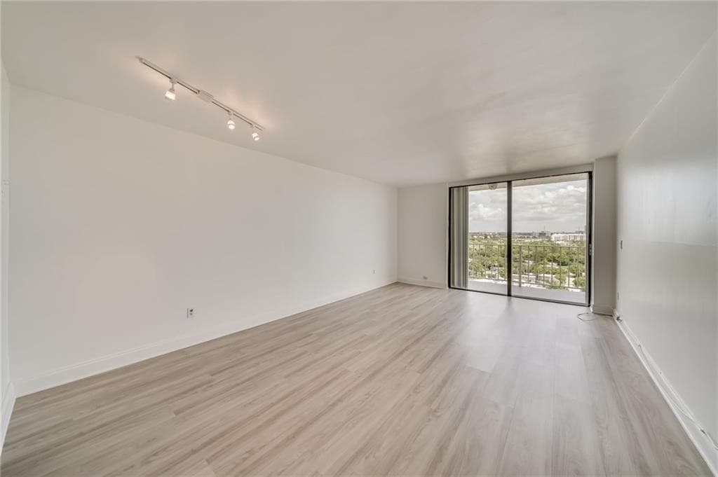 2350 NE 135th Street 1212, North Miami, FL 33181 2