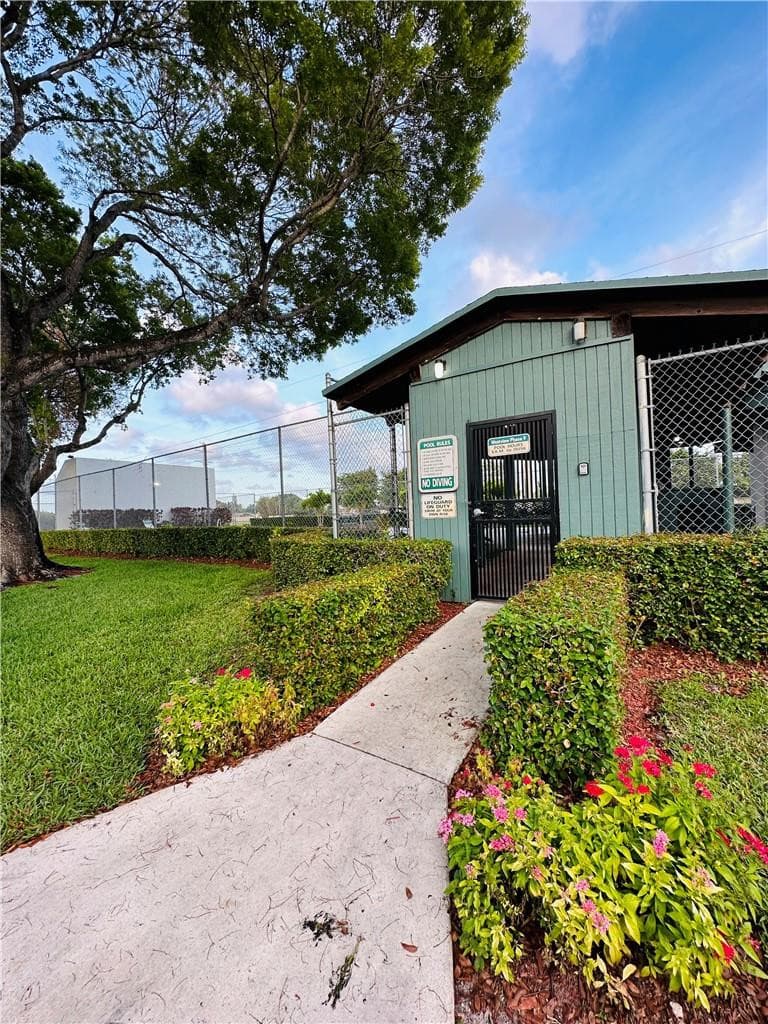1168 NW 97th Avenue 232, Pembroke Pines, FL 33024 23