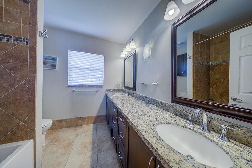 1681 Lakefield North Court, Wellington, FL 33414 37