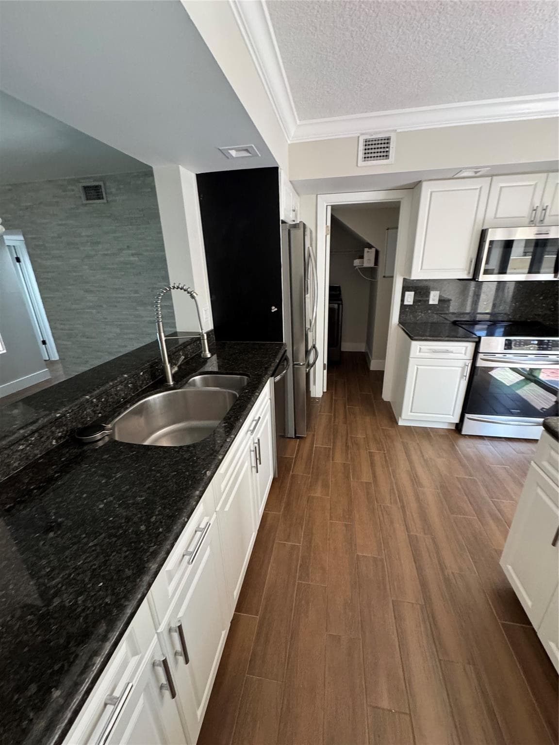 7741 La Mirada Drive, Boca Raton, FL 33433 13