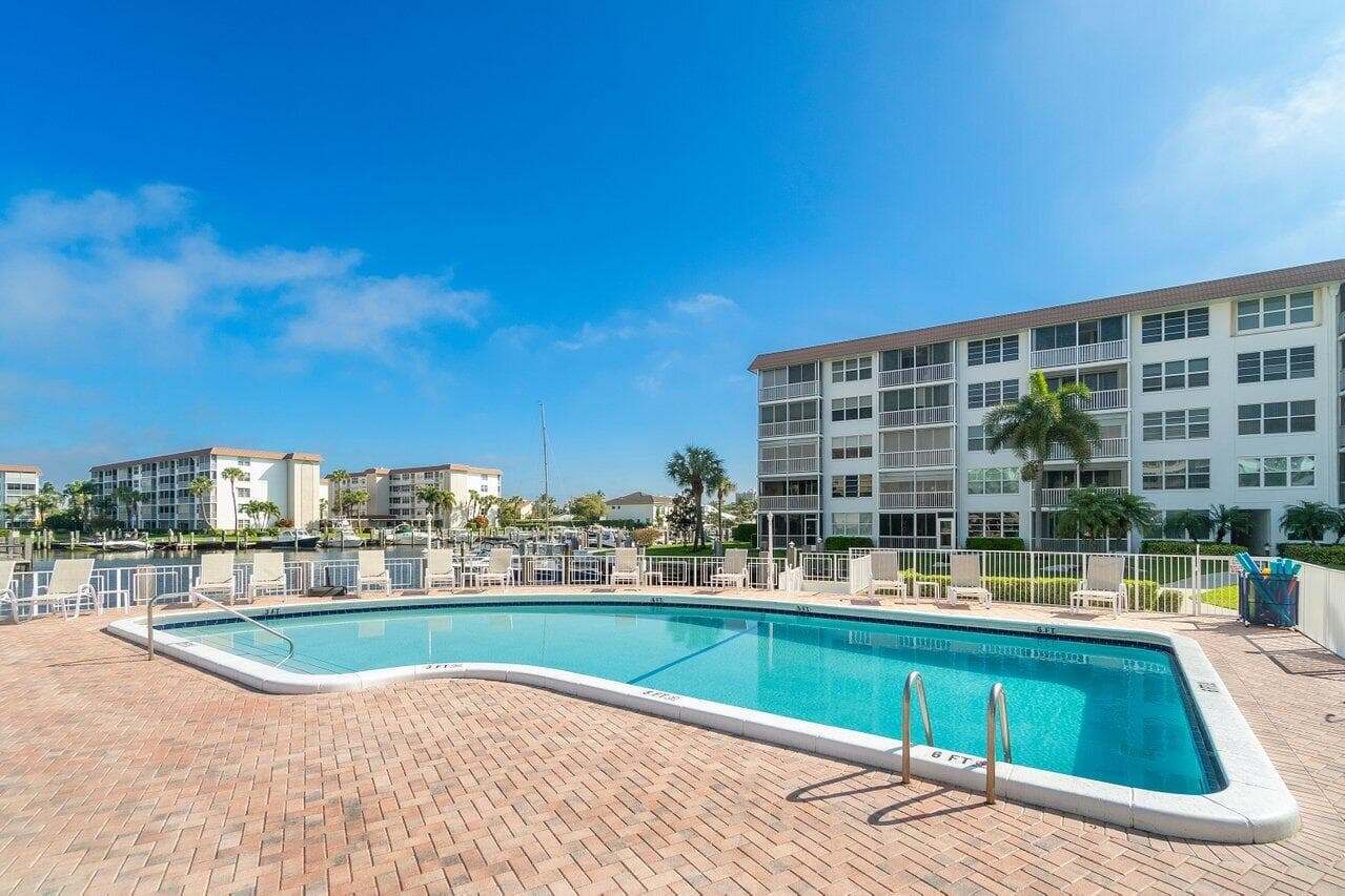 930 Dogwood Drive 457, Delray Beach, FL 33483 33