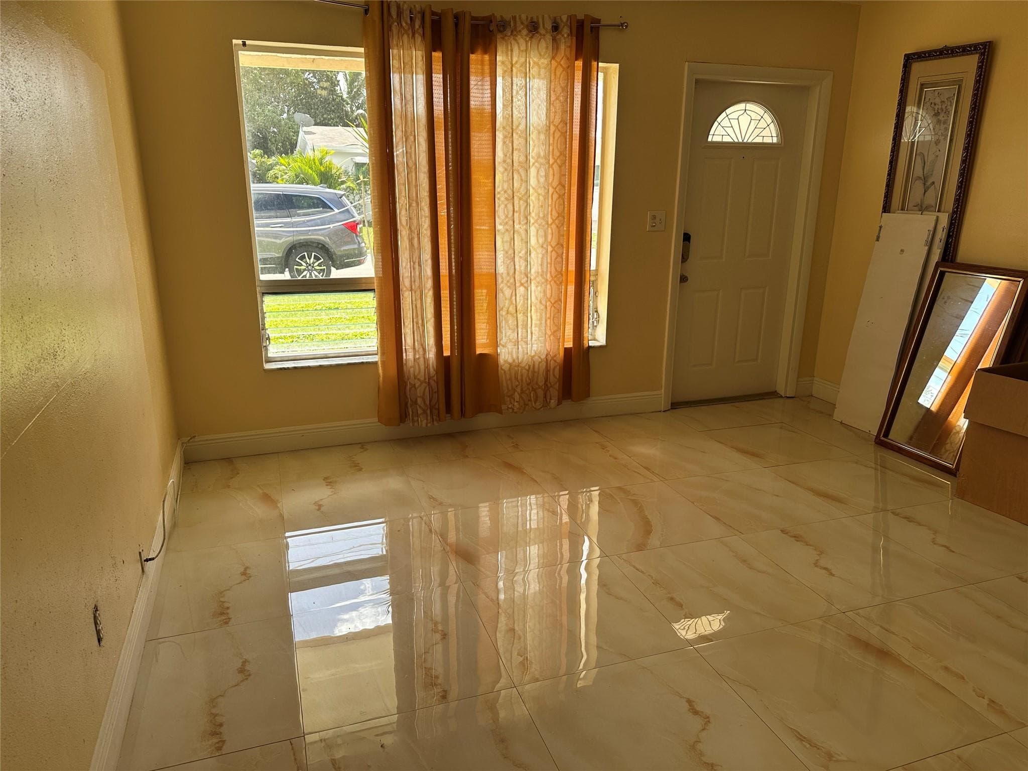 5049 NW 42nd Street, Lauderdale Lakes, FL 33319 4