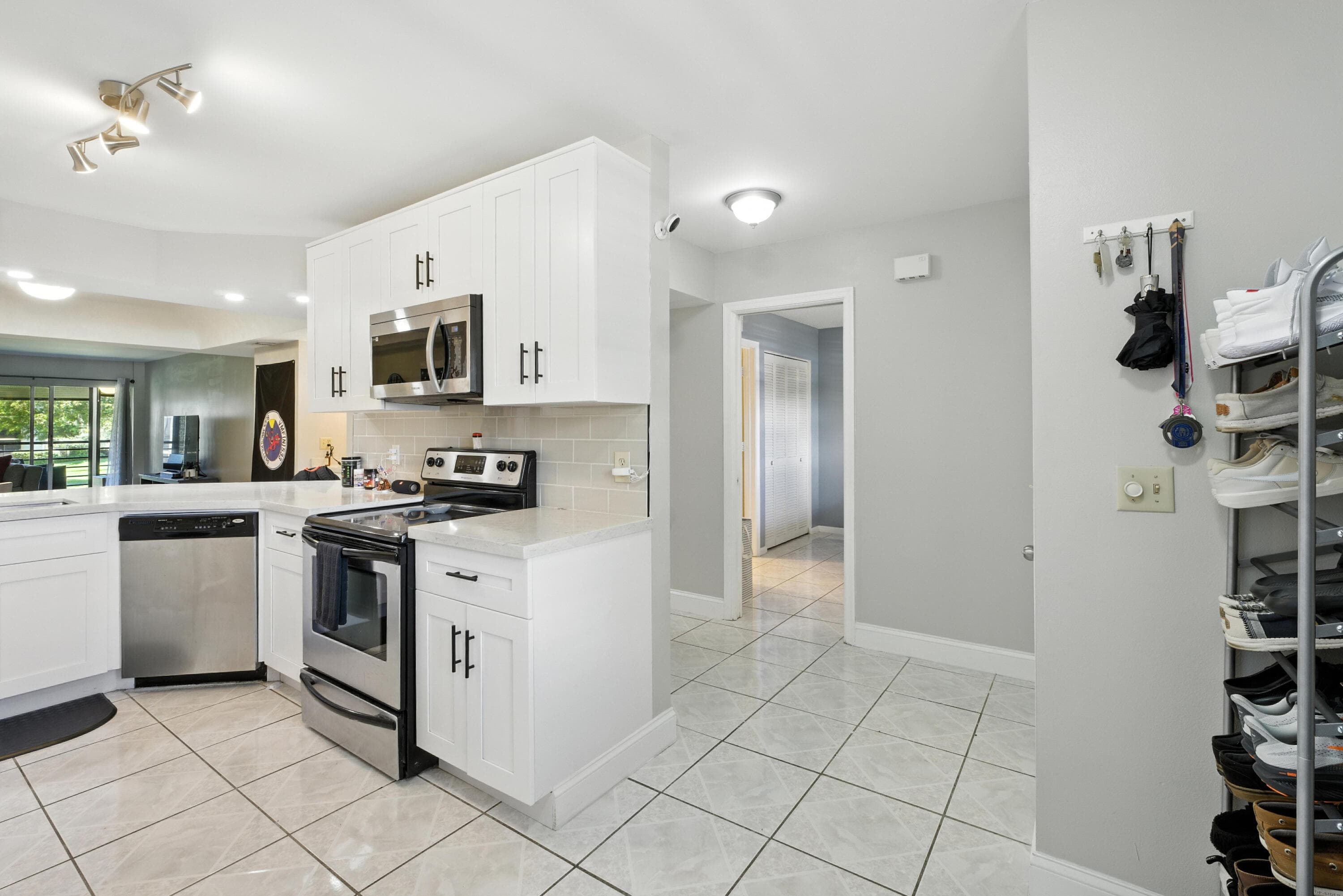 23380 Carolwood Lane 202, Boca Raton, FL 33428 5