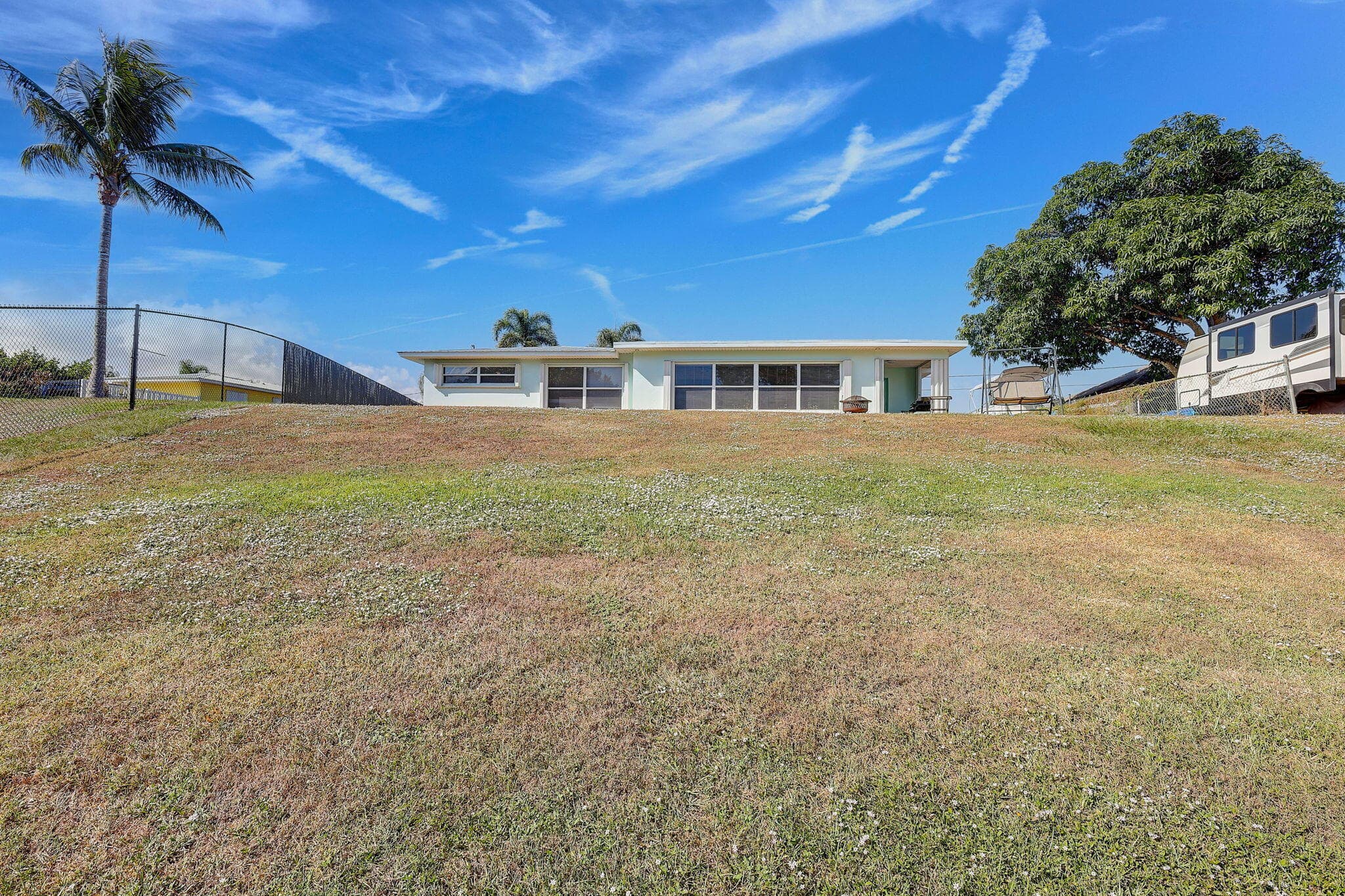 683 SE Harborview Drive, Port St. Lucie, FL 34983 34