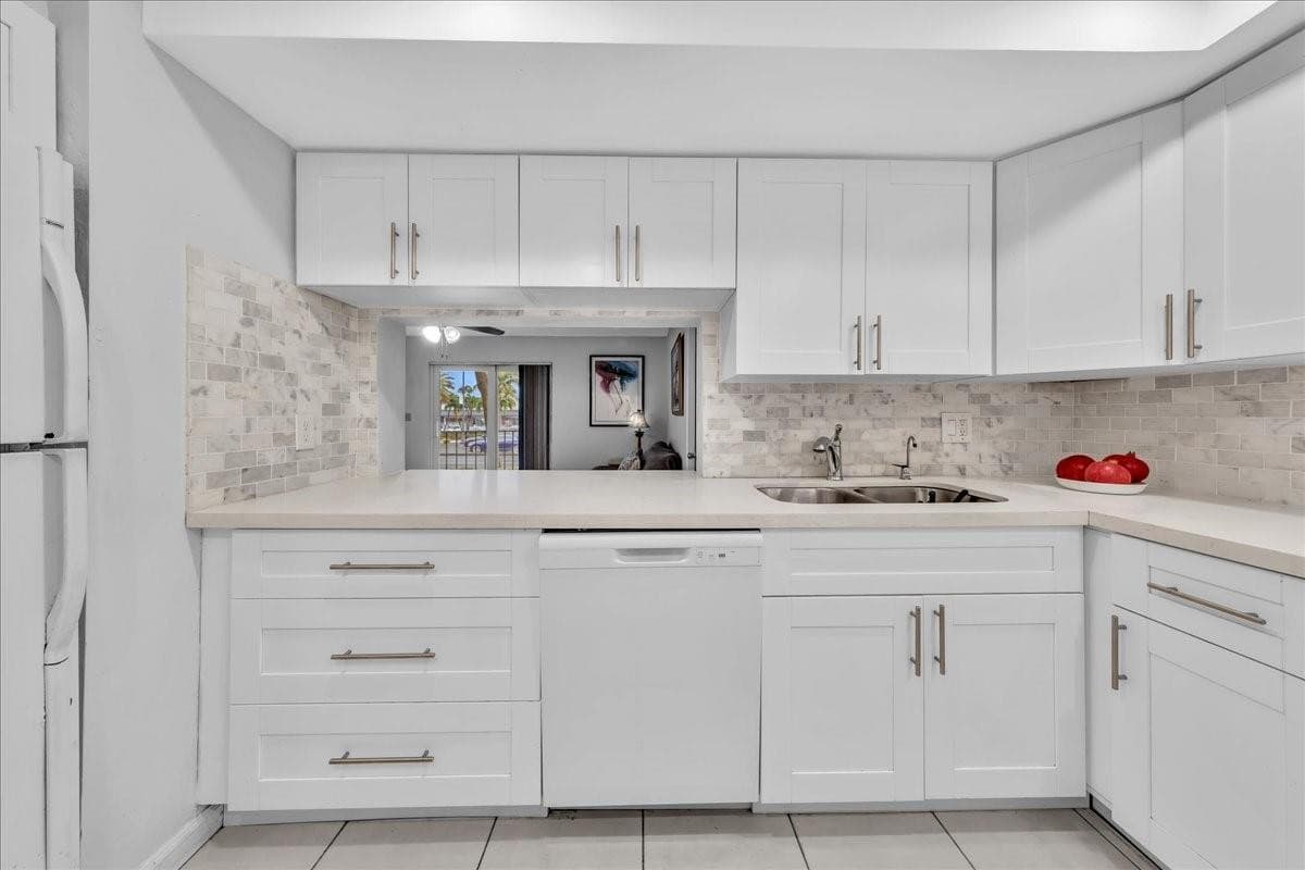 3909 N Ocean Boulevard 113, Fort Lauderdale, FL 33308 4