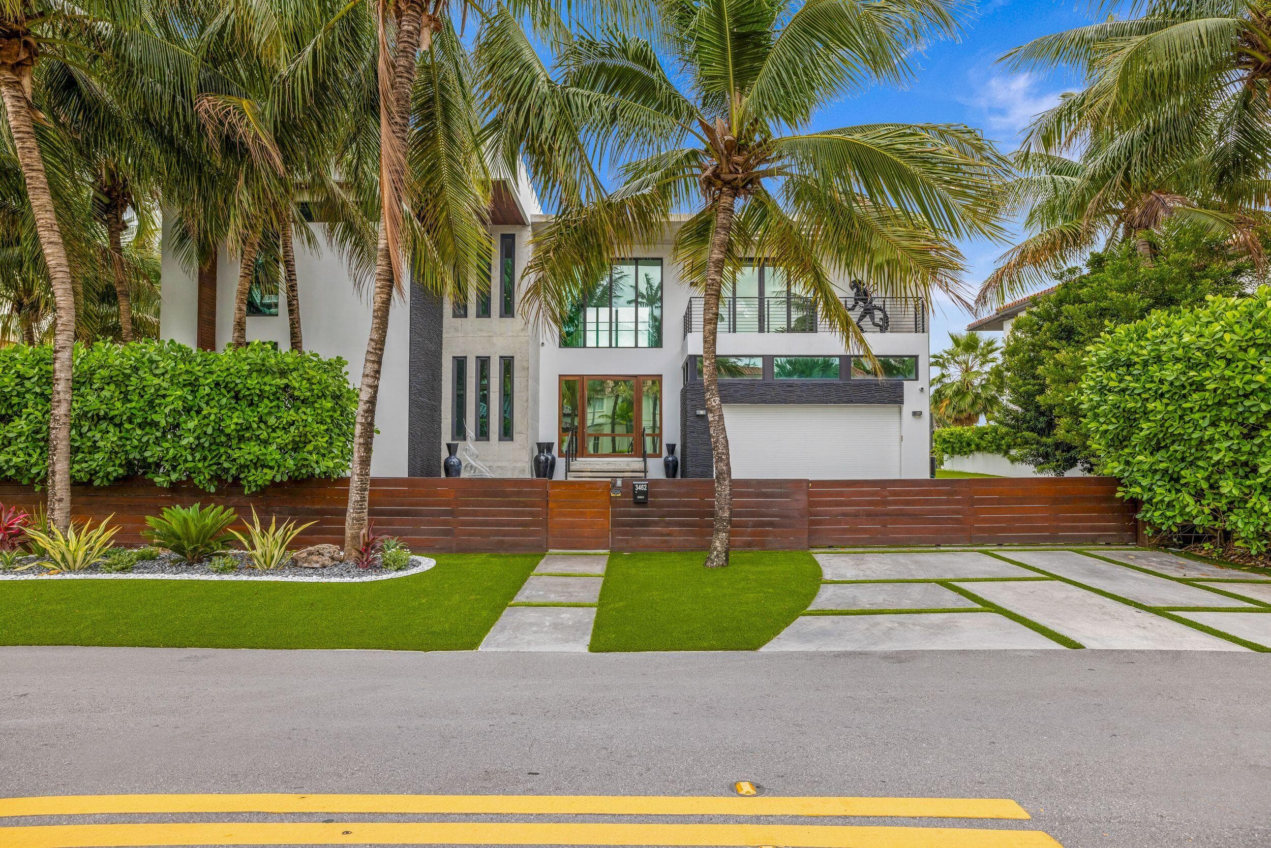 3462 NE 171st Street, North Miami Beach, FL 33160 102