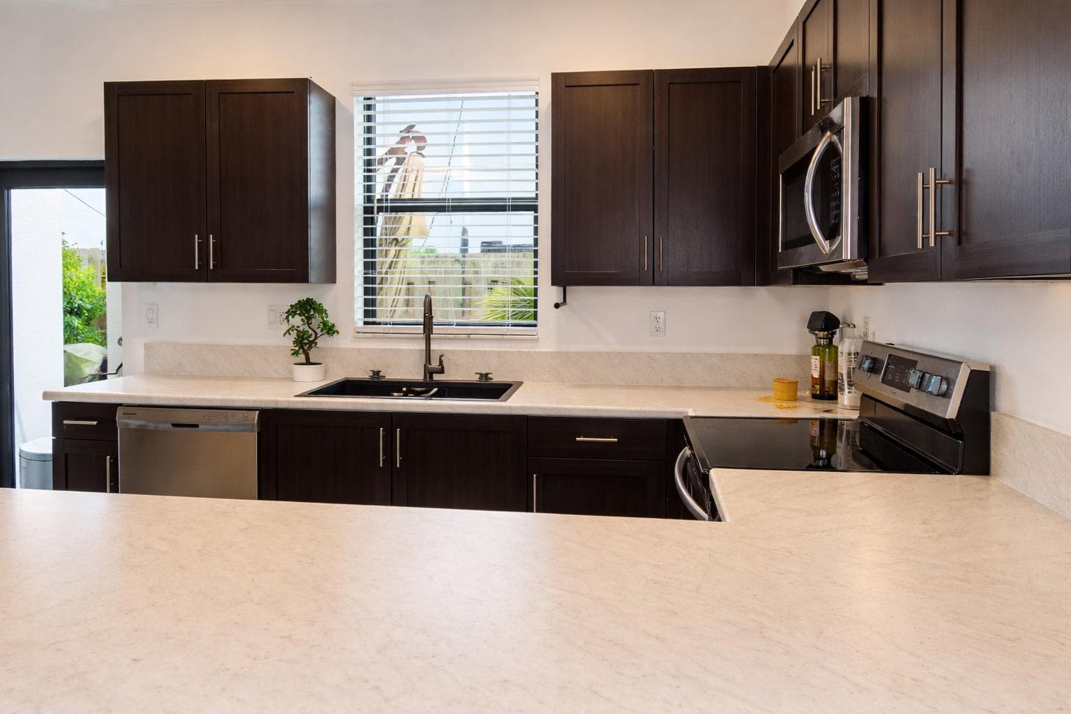 519 SW 19th Terrace, Fort Lauderdale, FL 33312 17