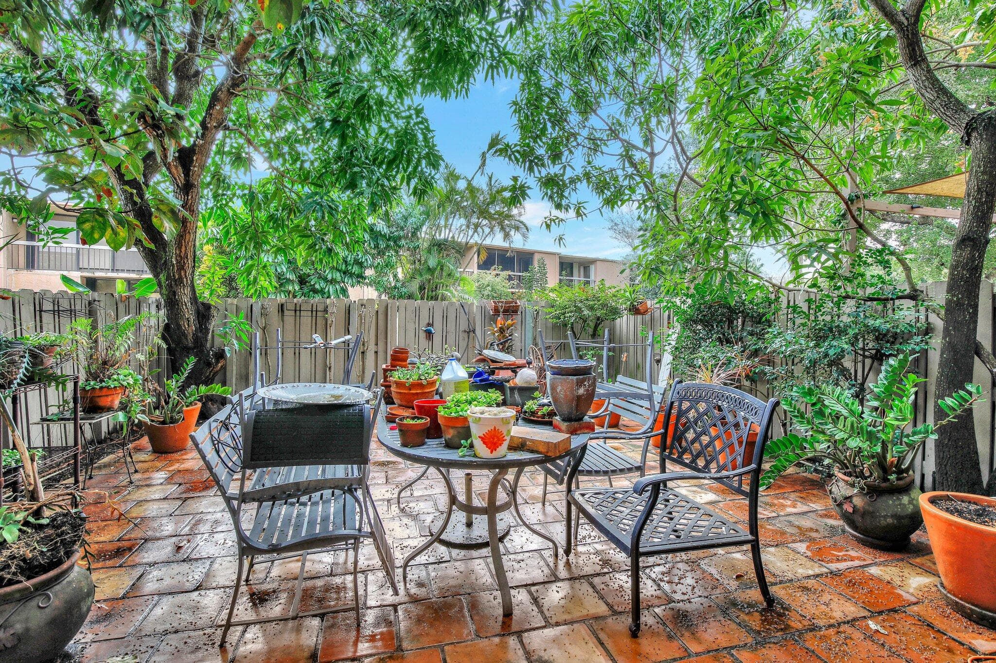 20606 NE 7th Court, Miami, FL 33179 32