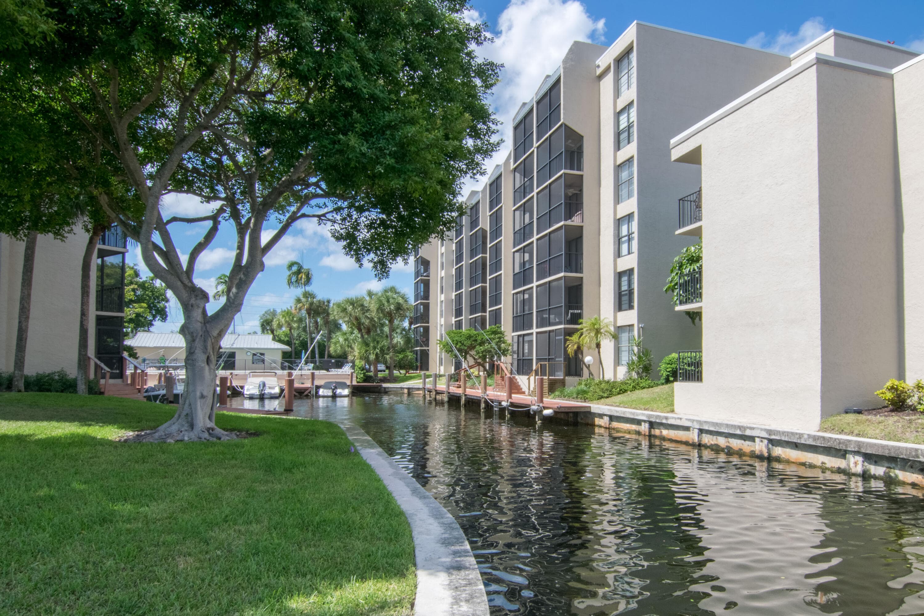 9 Royal Palm Way 403, Boca Raton, FL 33432 39