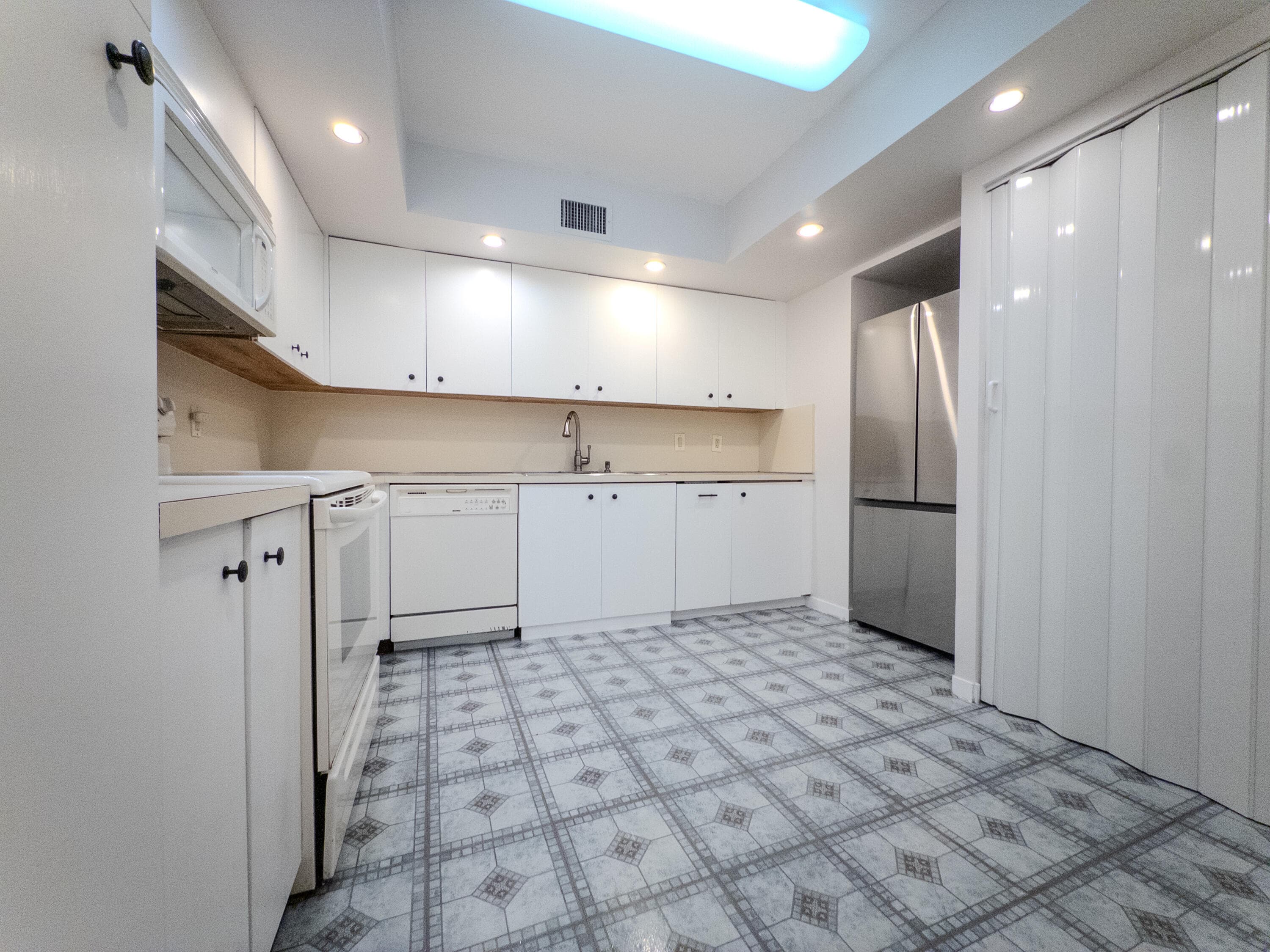 2800 N 46th A502, Hollywood, FL 33021 12